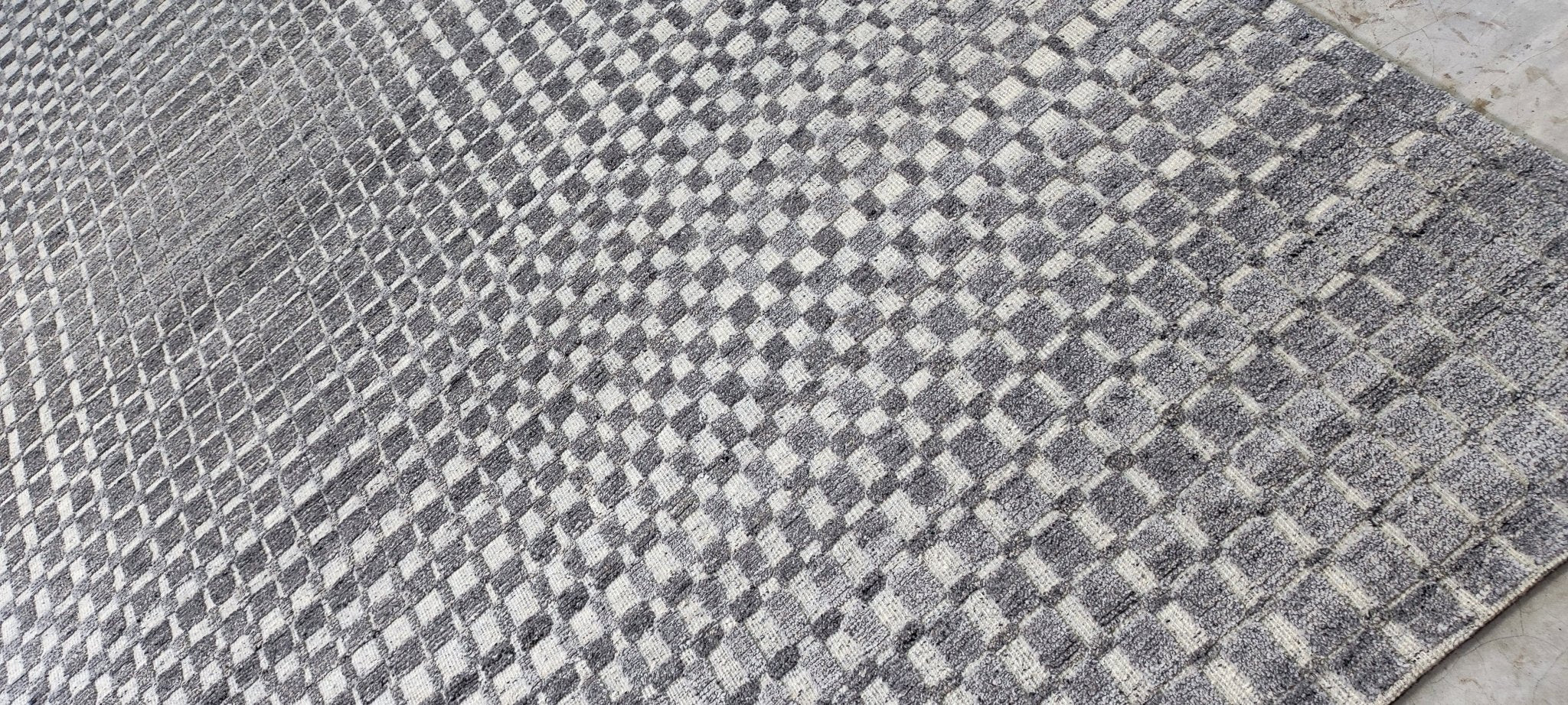 Bradford 8.3x11.6 Hand-Knotted Silver & Grey High Low | Banana Manor Rug Factory Outlet