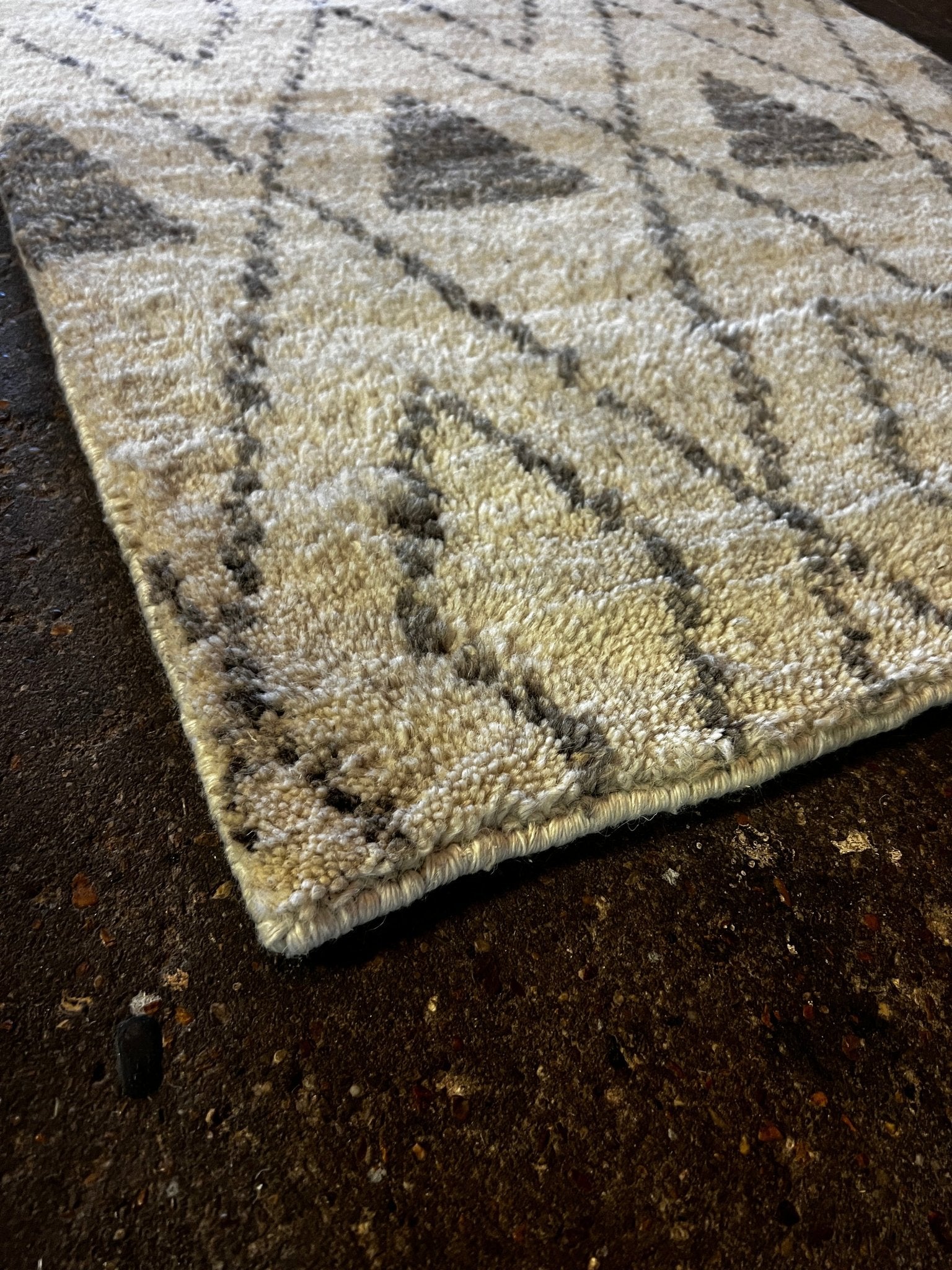 Bryan Brown Hand-Knotted Berber Runner Ivory and Grey (Various Sizes) | Banana Manor Rug Factory Outlet