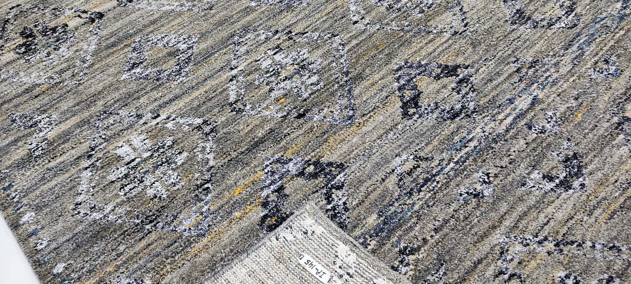 Bud 8x10 Hand-Knotted Grey Abstract | Banana Manor Rug Factory Outlet