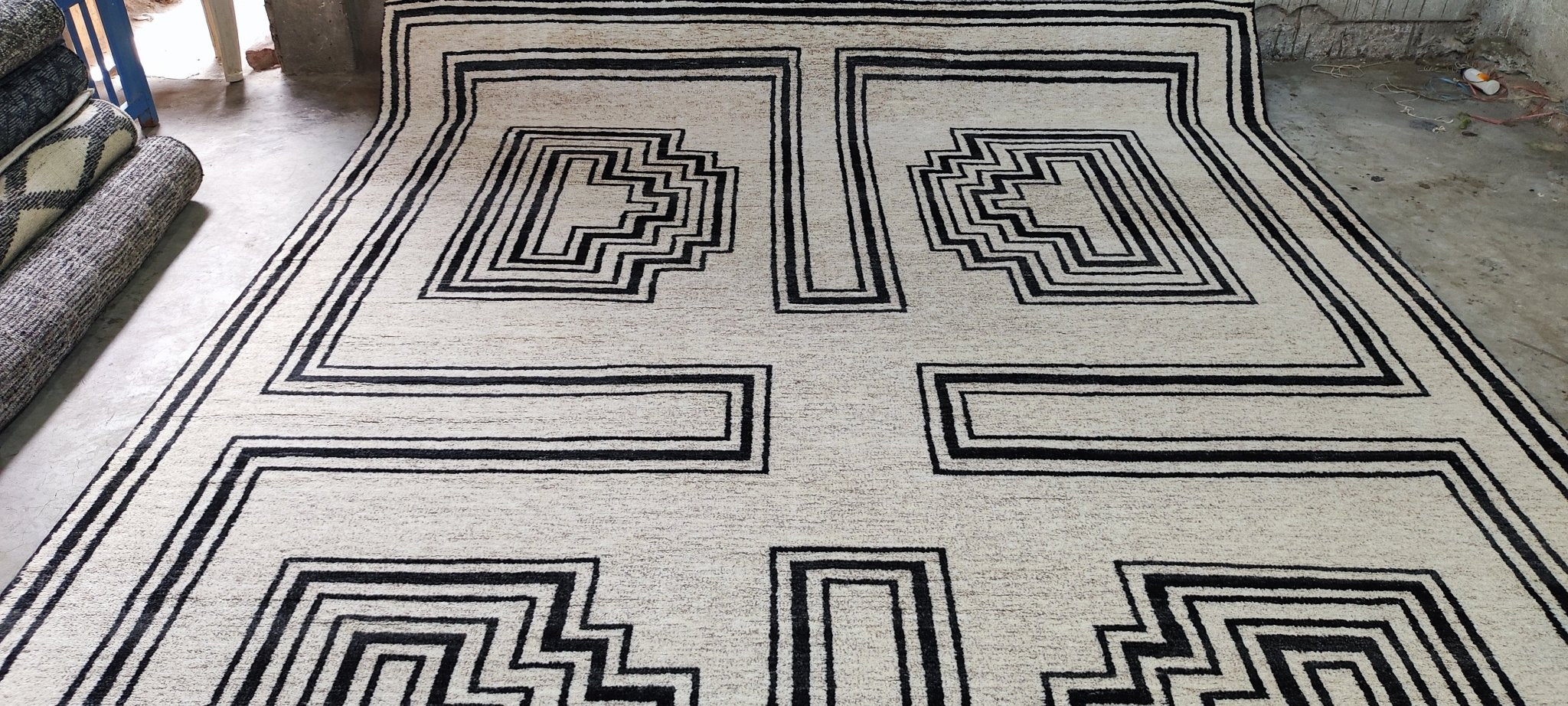 Bud 9x12 Hand-Knotted Beige & Dark Grey Modern | Banana Manor Rug Factory Outlet