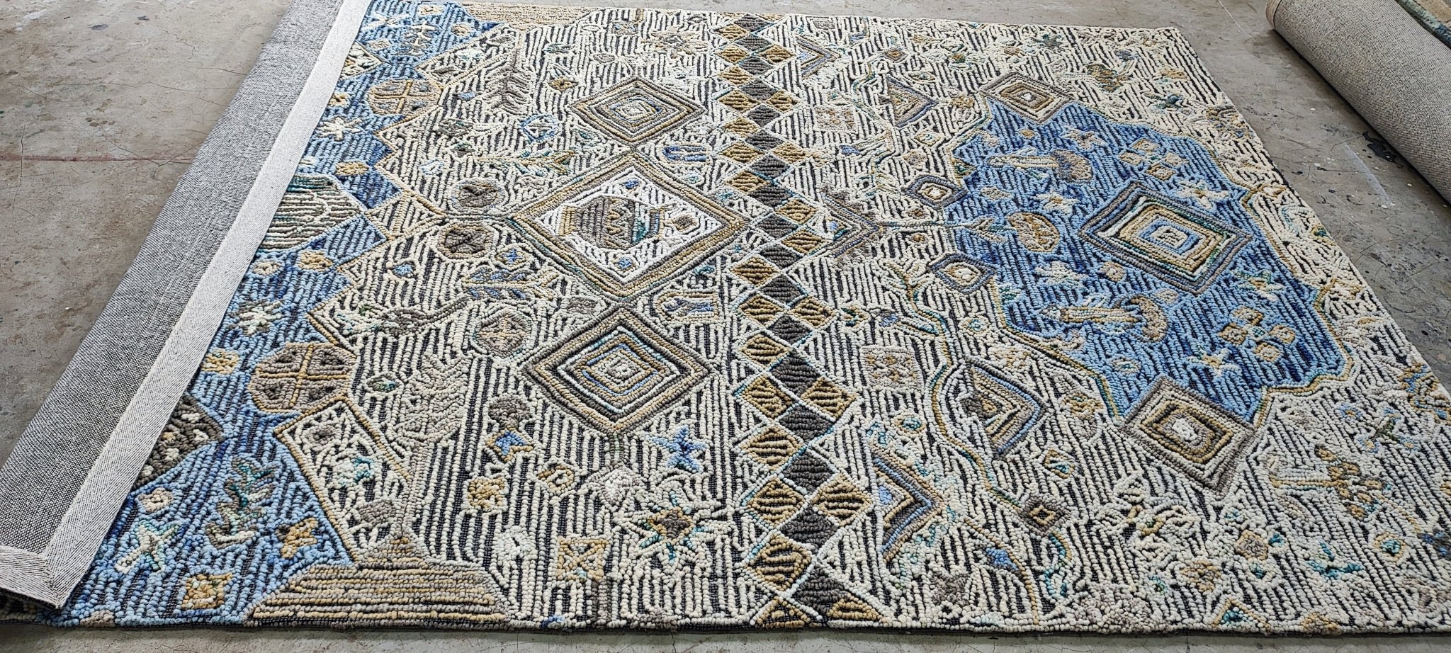 Cafe Lafitte in Exile 5.3x7.3 Handwoven Multi Full Loop | Banana Manor Rug Factory Outlet