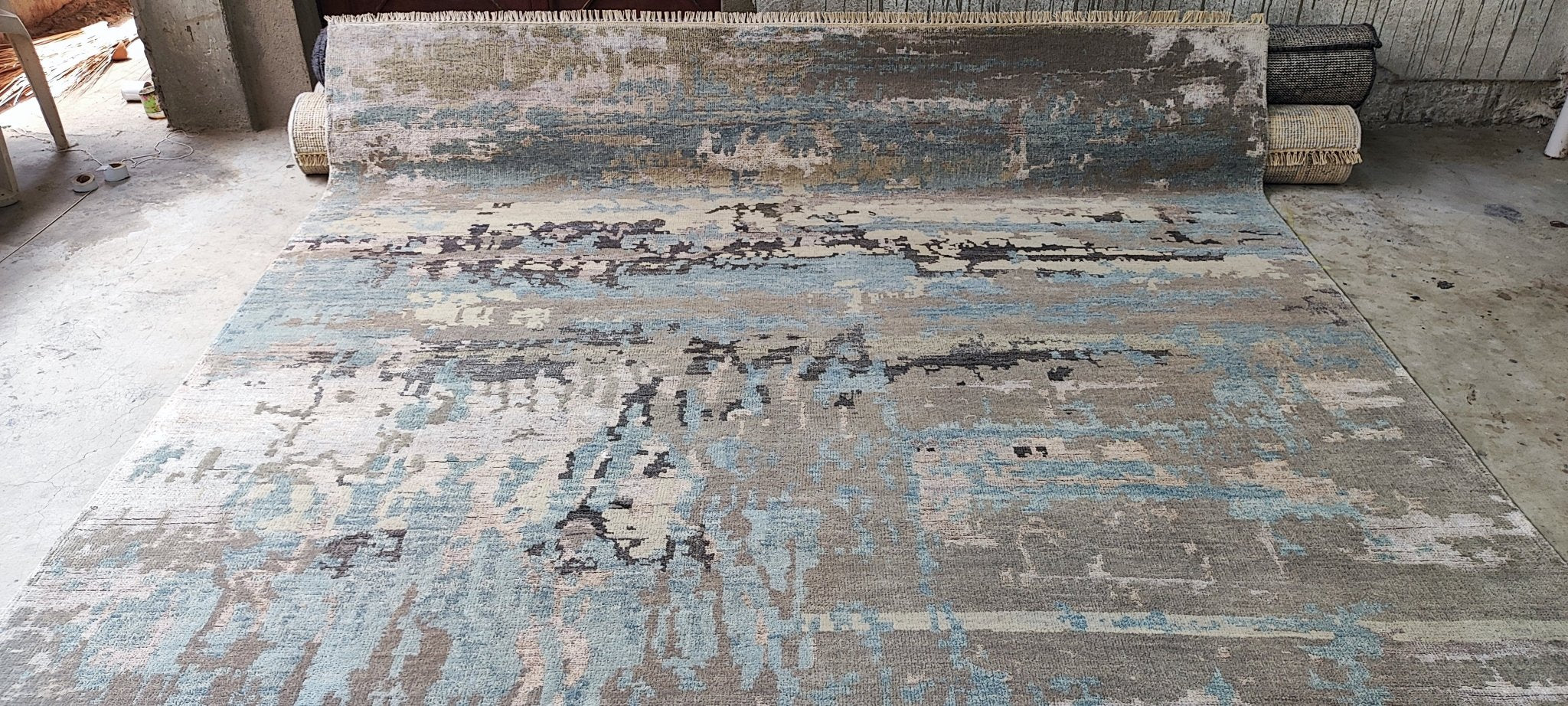 Carina 8x11 Hand Knotted Ivory & Tan Abstract | Banana Manor Rug Factory Outlet