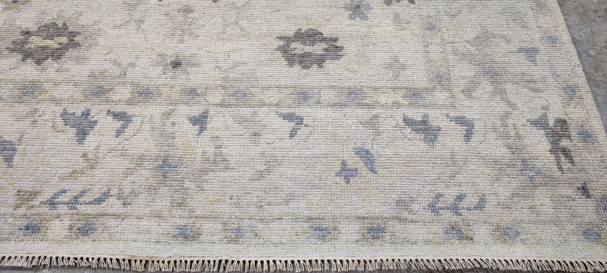 Carly 8.3x10 Hand Knotted Silver & Grey Oushak | Banana Manor Rug Factory Outlet