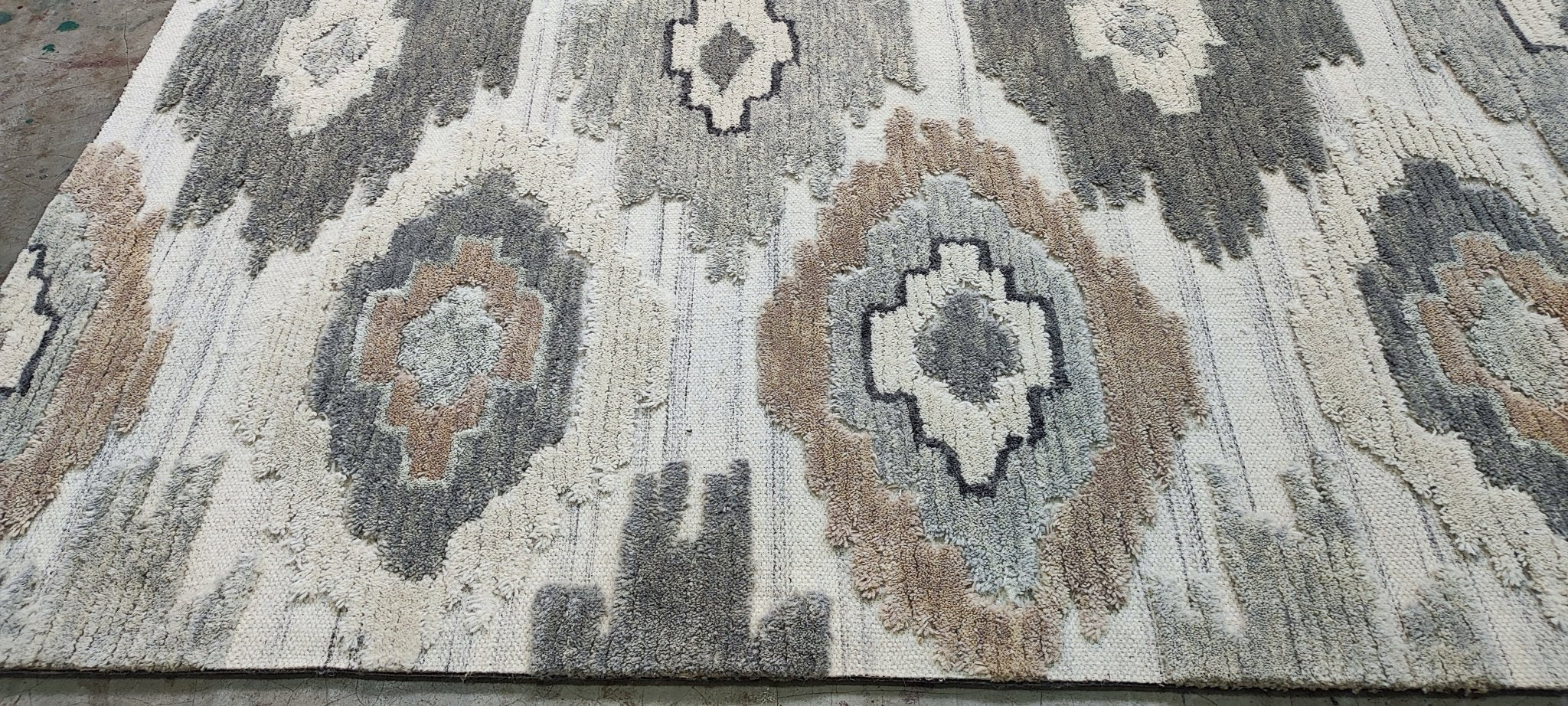 Carousel 5x7.9 Handwoven Grey Mix Ikat | Banana Manor Rug Factory Outlet