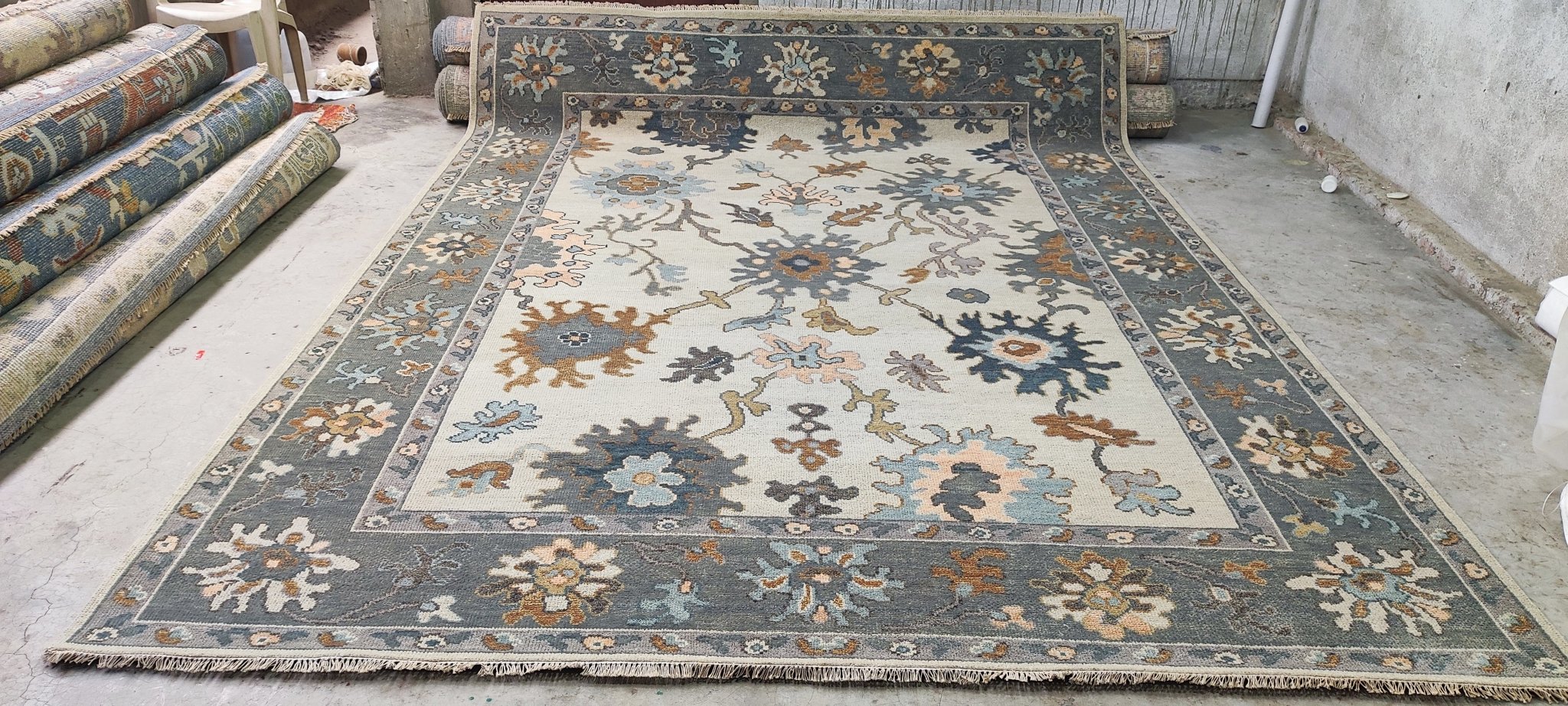 Celerie Kemble Ivory and Grey Hand-Knotted Oushak Rug 9x12 | Banana Manor Rug Company