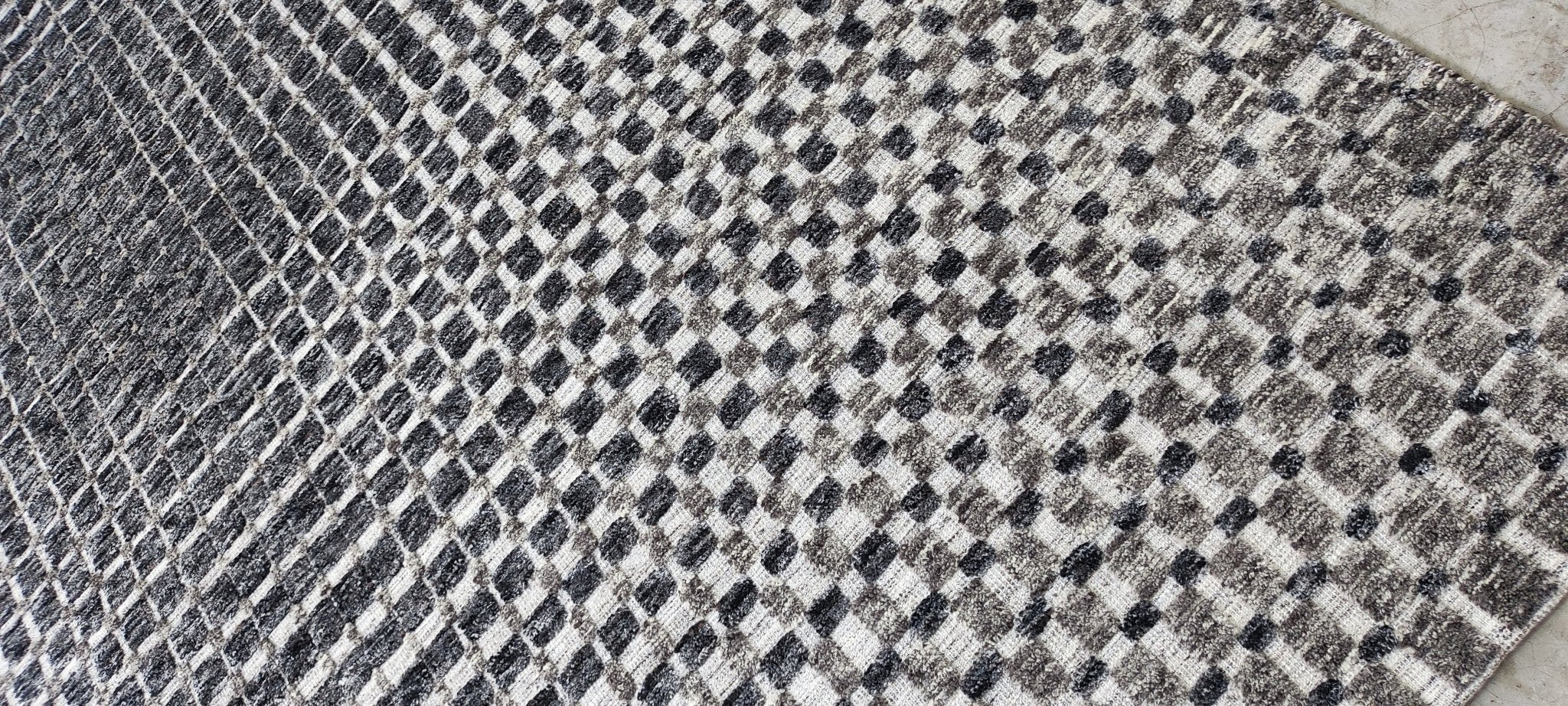 Charles 8.3x11.9 Hand-Knotted Silver & Grey Cut Pile | Banana Manor Rug Factory Outlet