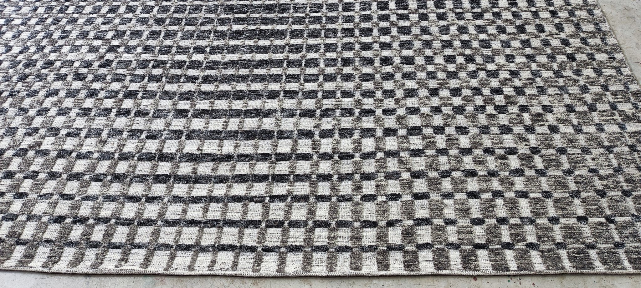 Charles 8.3x11.9 Hand-Knotted Silver & Grey Cut Pile | Banana Manor Rug Factory Outlet