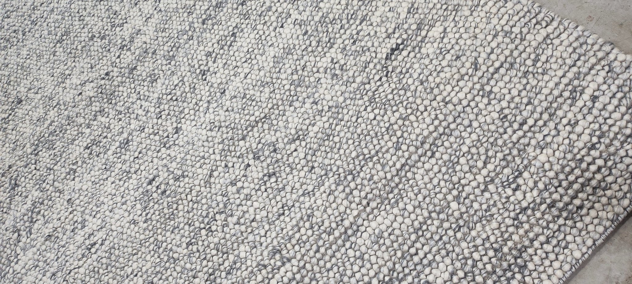 Charlotte Lennox Handwoven Wool Durrie Natural Grey Loop Ball 9x12.6 | Banana Manor Rug Company