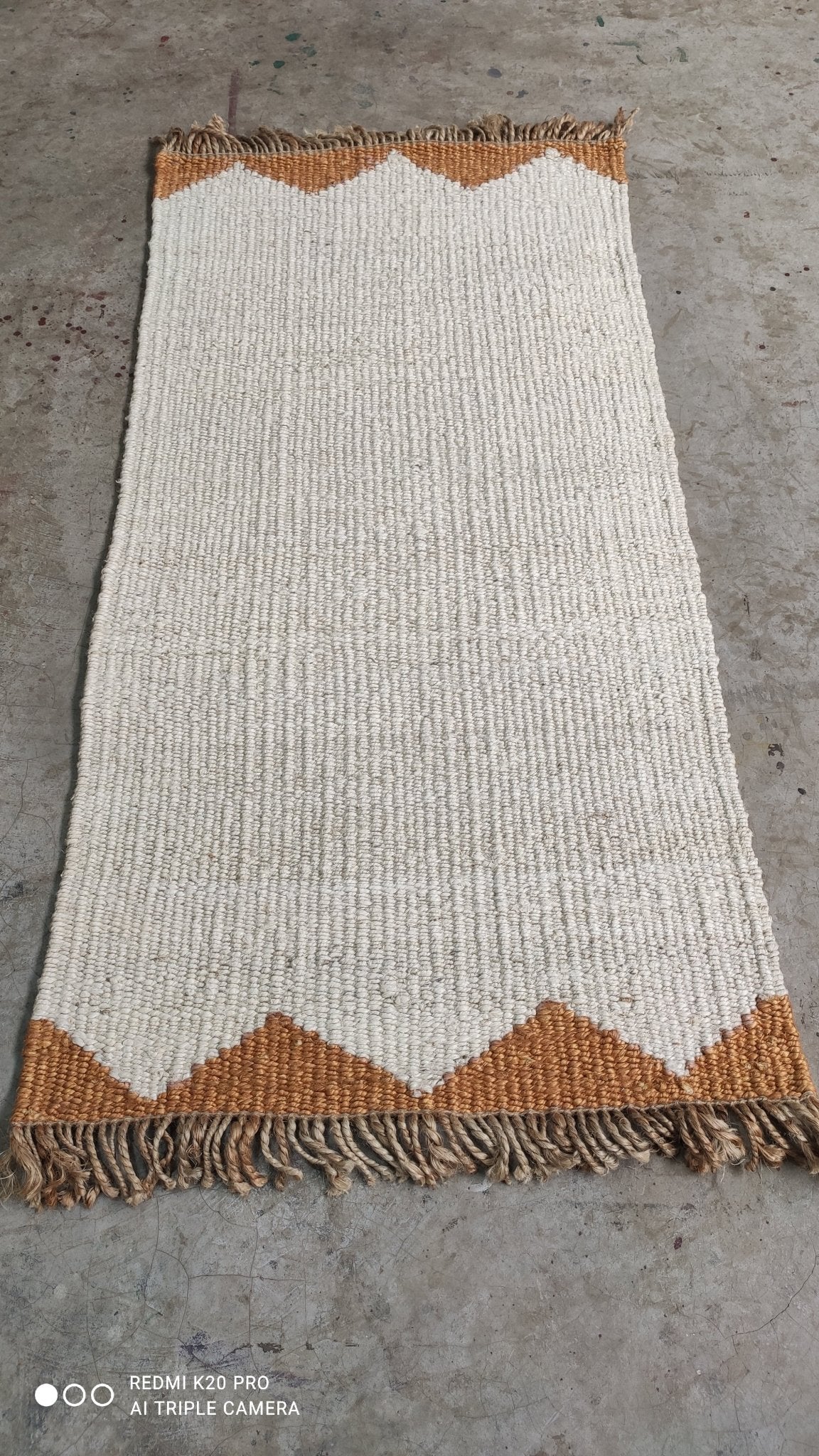 Chuck Traynor 2.9X5.3 White Durrie Rug | Banana Manor Rug Factory Outlet