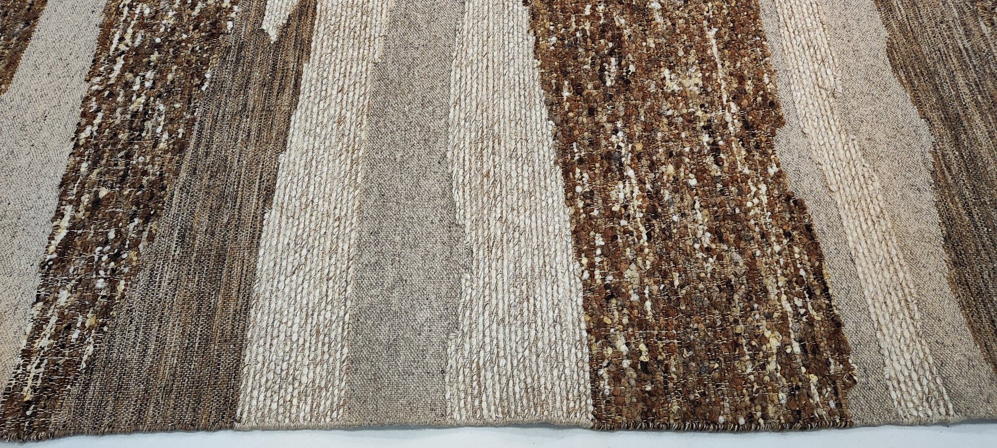 Cleopatra 6x6.9 Handwoven Beige & Brown Modern Durrie | Banana Manor Rug Factory Outlet