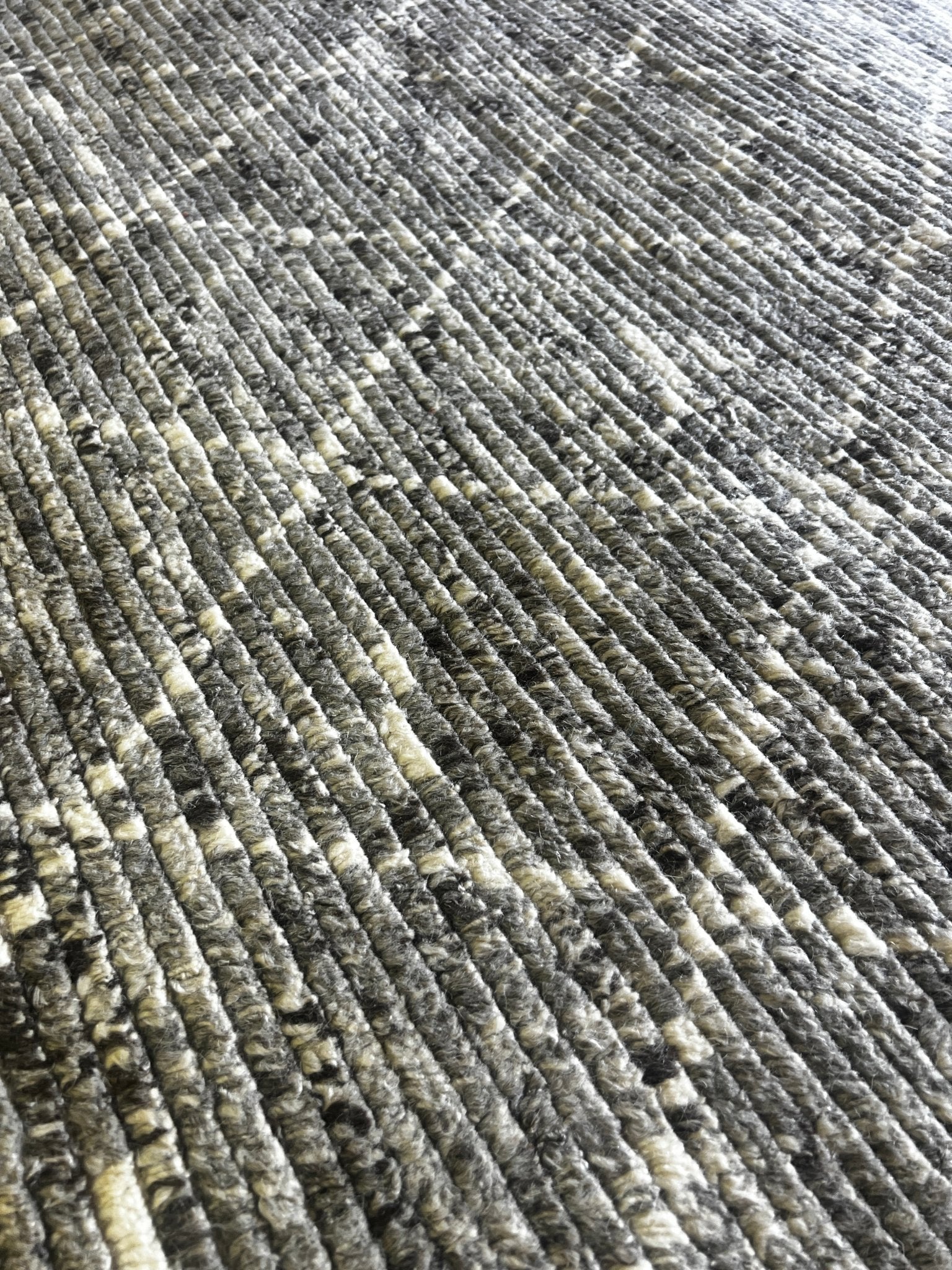 Cliff Curtis Hand-Knotted Natural and Grey Modern 7.6X9.6 | Banana Manor Rug Factory Outlet