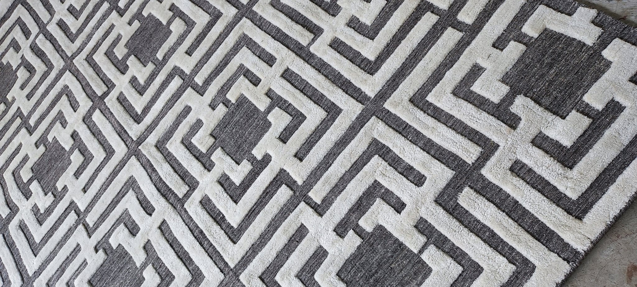 Cole 8x10 Hand-Knotted Grey & White Modern | Banana Manor Rug Factory Outlet