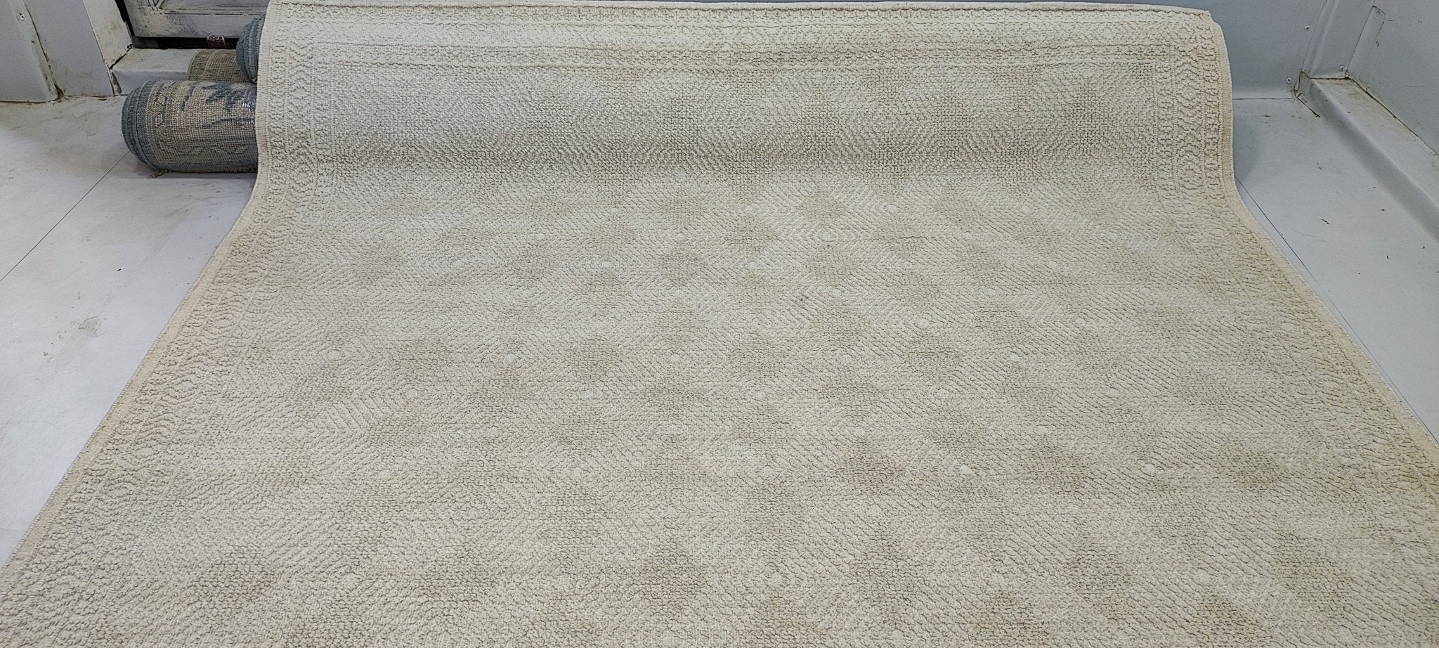 Collins 8.3x10 Hand-Knotted Silver & Grey High Low | Banana Manor Rug Factory Outlet