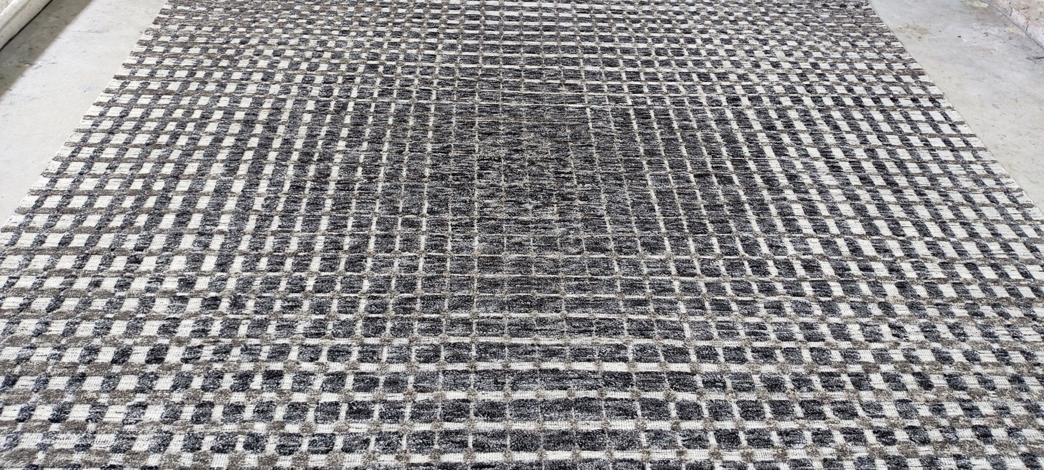 Connery 9x12 Hand-Knotted Silver & Grey Modern | Banana Manor Rug Factory Outlet