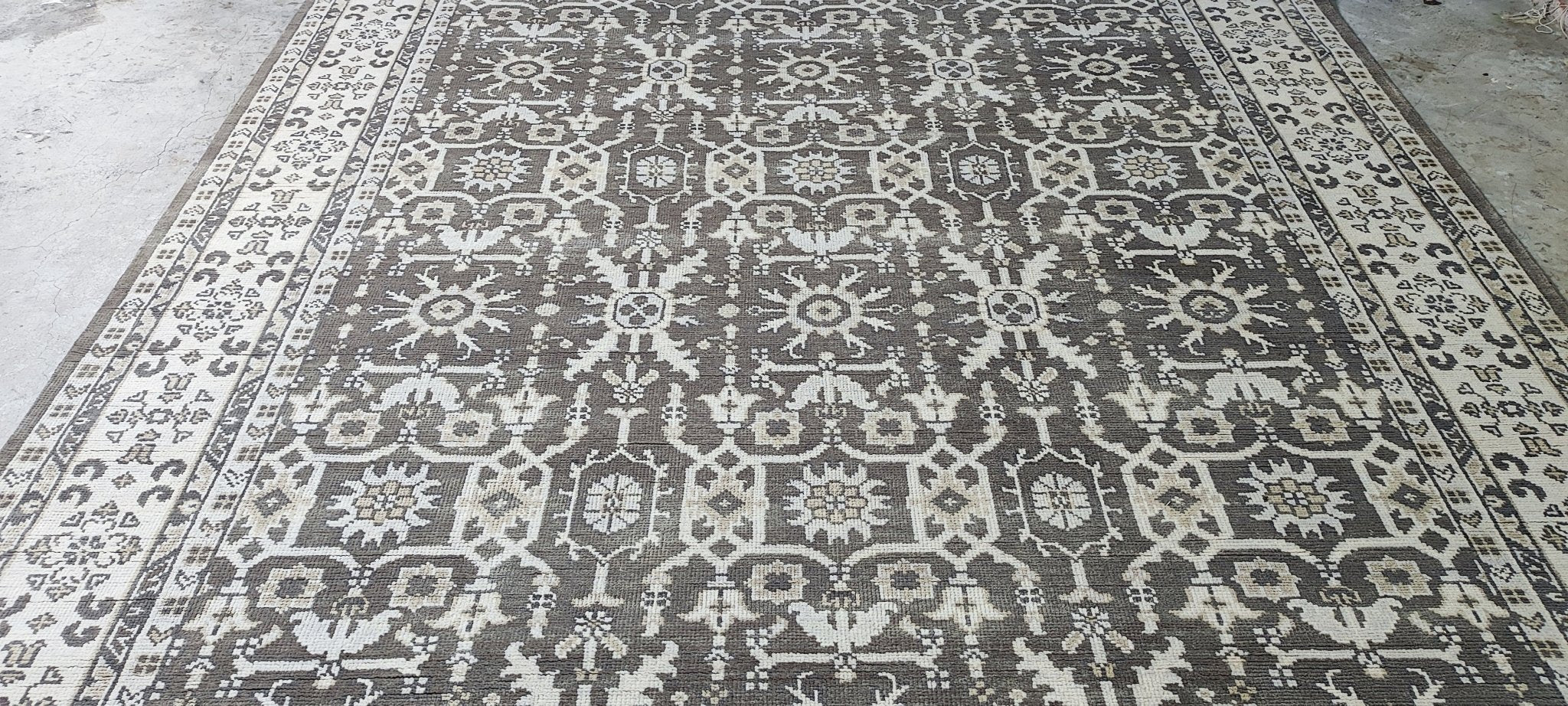 Corin 8.9x11.9 Hand Knotted Grey & Ivory All Over | Banana Manor Rug Factory Outlet