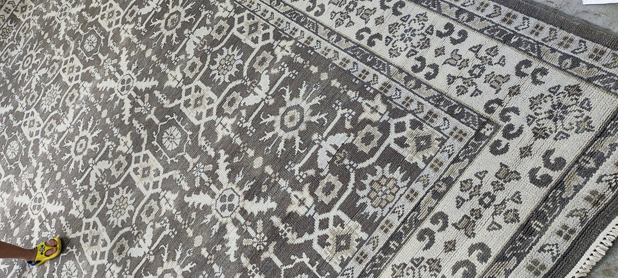 Corin 8.9x11.9 Hand Knotted Grey & Ivory All Over | Banana Manor Rug Factory Outlet