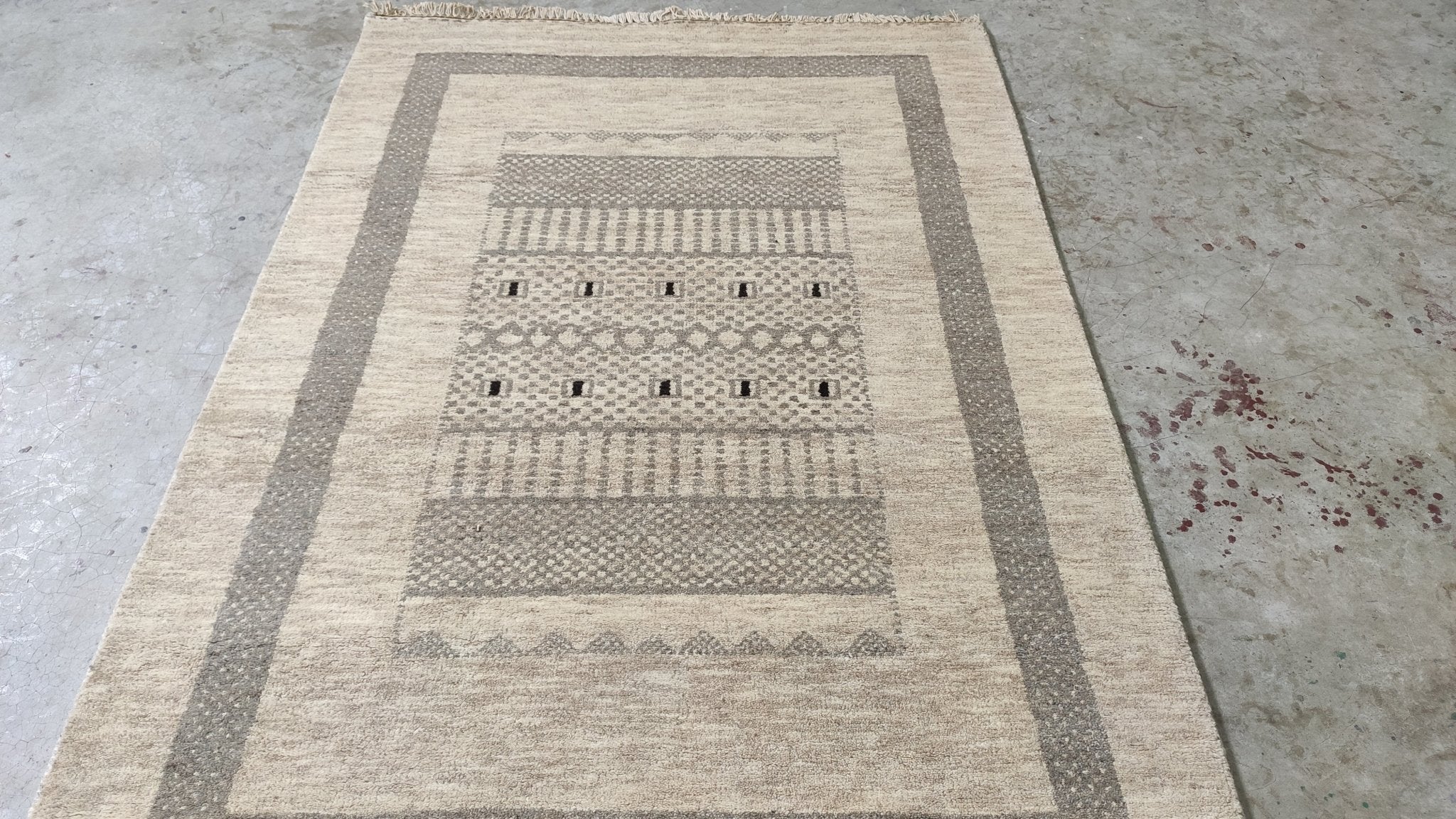 Daffodil 4x6 Beige Hand-Knotted Rug | Banana Manor Rug Company