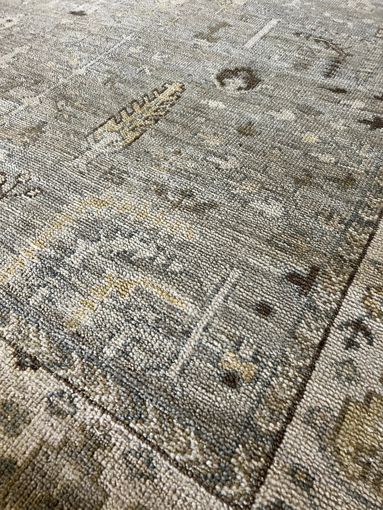 Danae 8.3x10 Grey and Ivory Hand-Knotted Oushak Rug | Banana Manor Rug Company