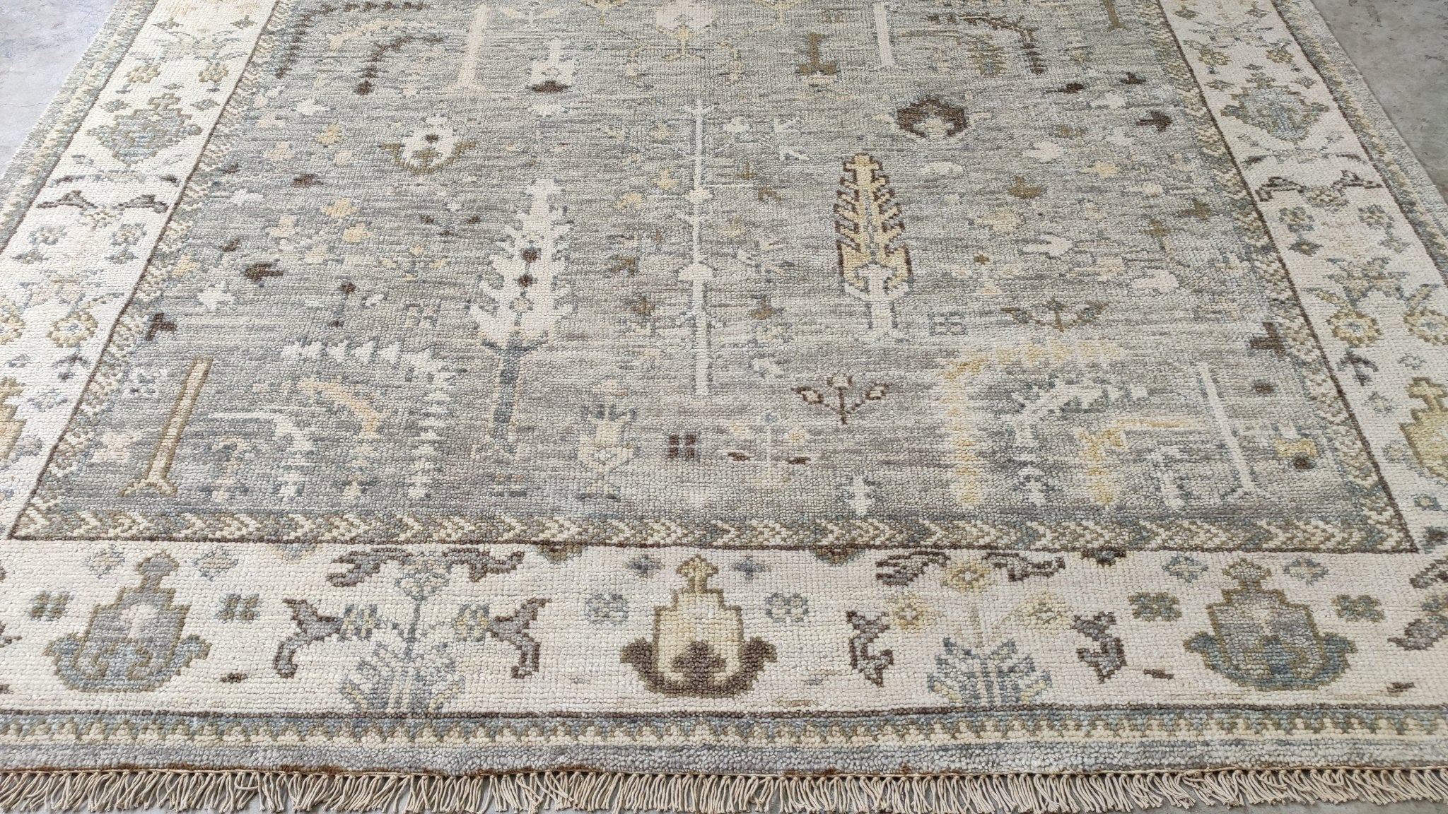 Danae 8.3x10 Grey and Ivory Hand-Knotted Oushak Rug | Banana Manor Rug Company