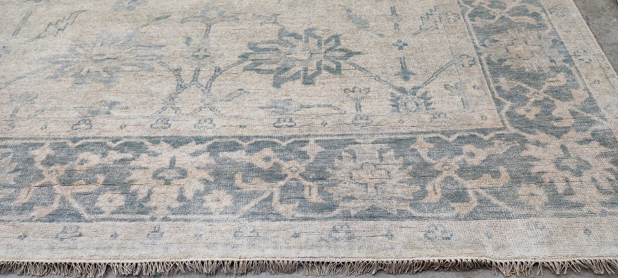 Darya Melnikova Hand-Knotted Oushak Rug Ivory and Green 9.3x12.3 | Banana Manor Rug Company