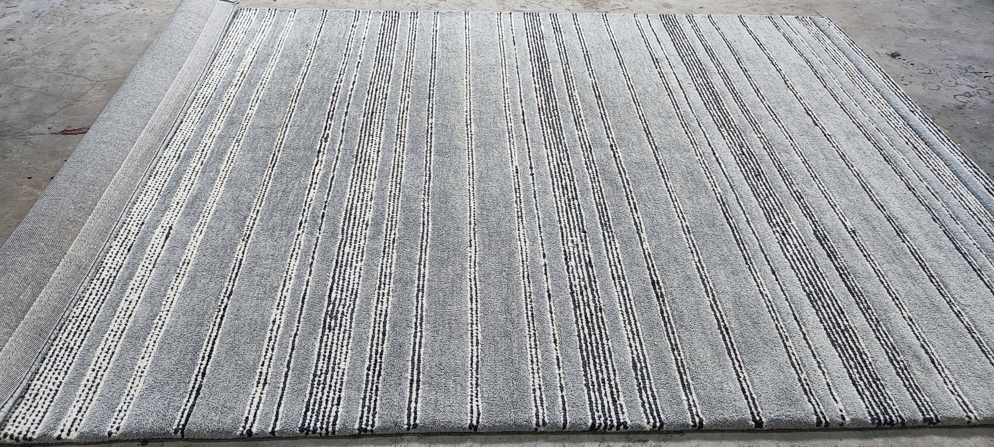 d.b.a. 5x8 Hand-Tufted Silver & Grey Stripe | Banana Manor Rug Factory Outlet