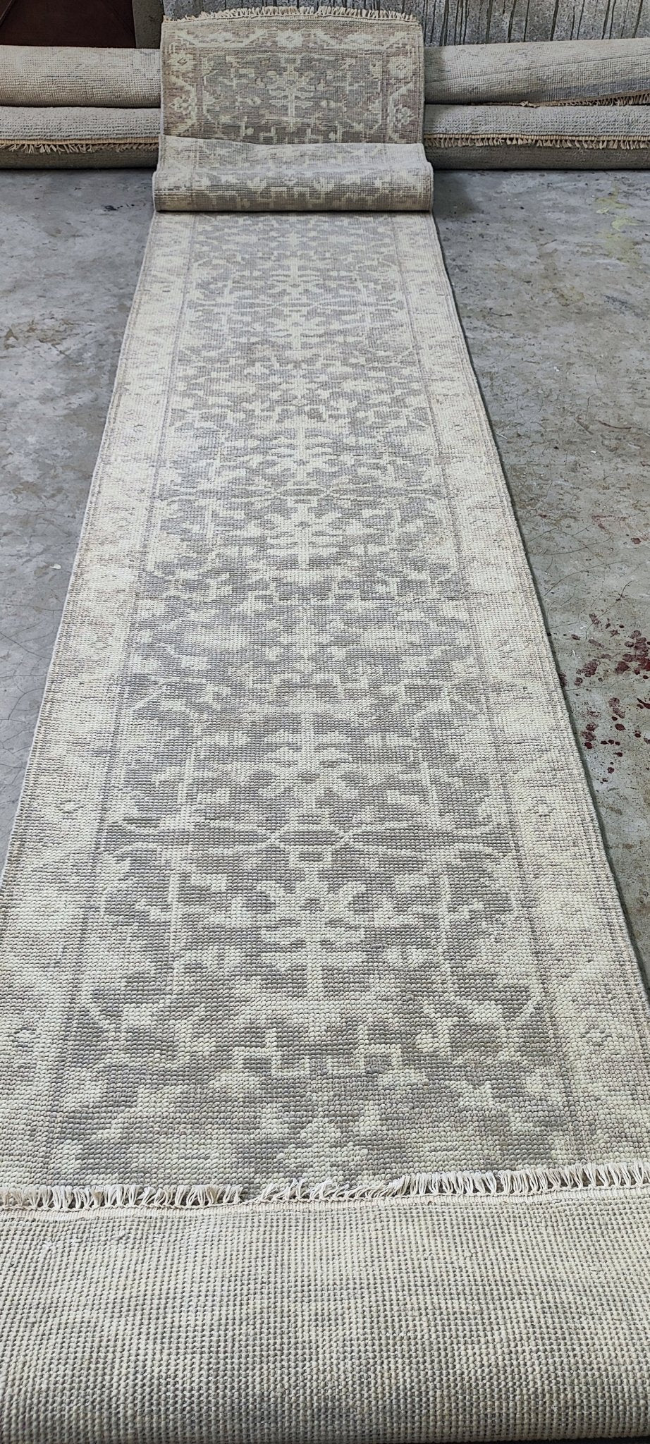 Demetra 2.6x19.9 Hand Knotted Grey & Silver Turkish Oushak | Banana Manor Rug Factory Outlet