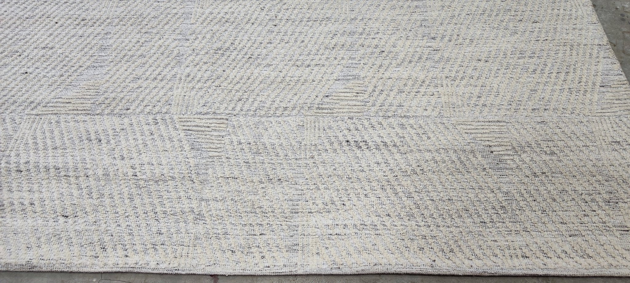 Derek 8x10 Hand-Knotted Ivory & Grey Cut Pile | Banana Manor Rug Factory Outlet