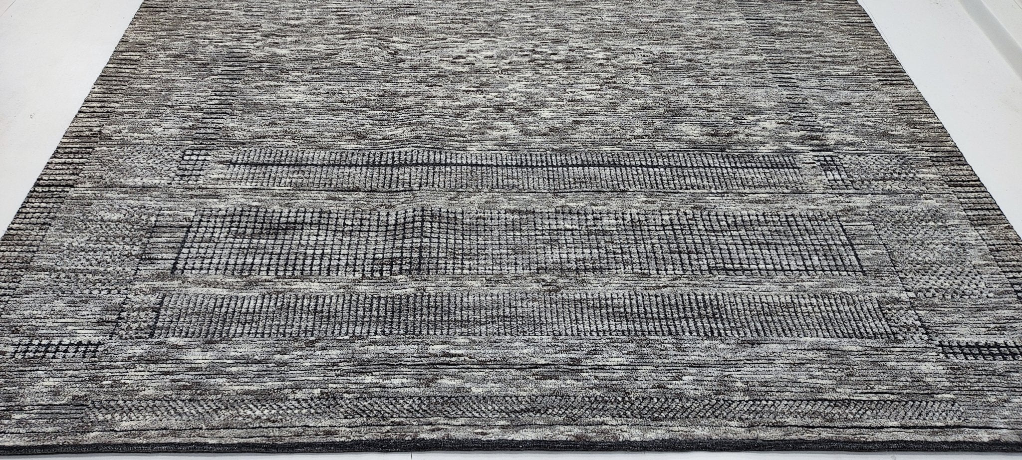 Dobson 8.3x10 Hand-Knotted Silver & Grey High Low | Banana Manor Rug Factory Outlet
