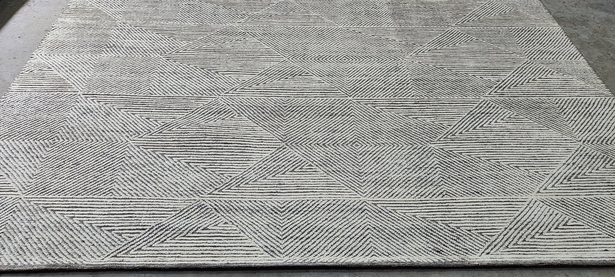 Donald 9.3x11.9 Hand-Knotted Grey & Ivory Modern | Banana Manor Rug Factory Outlet