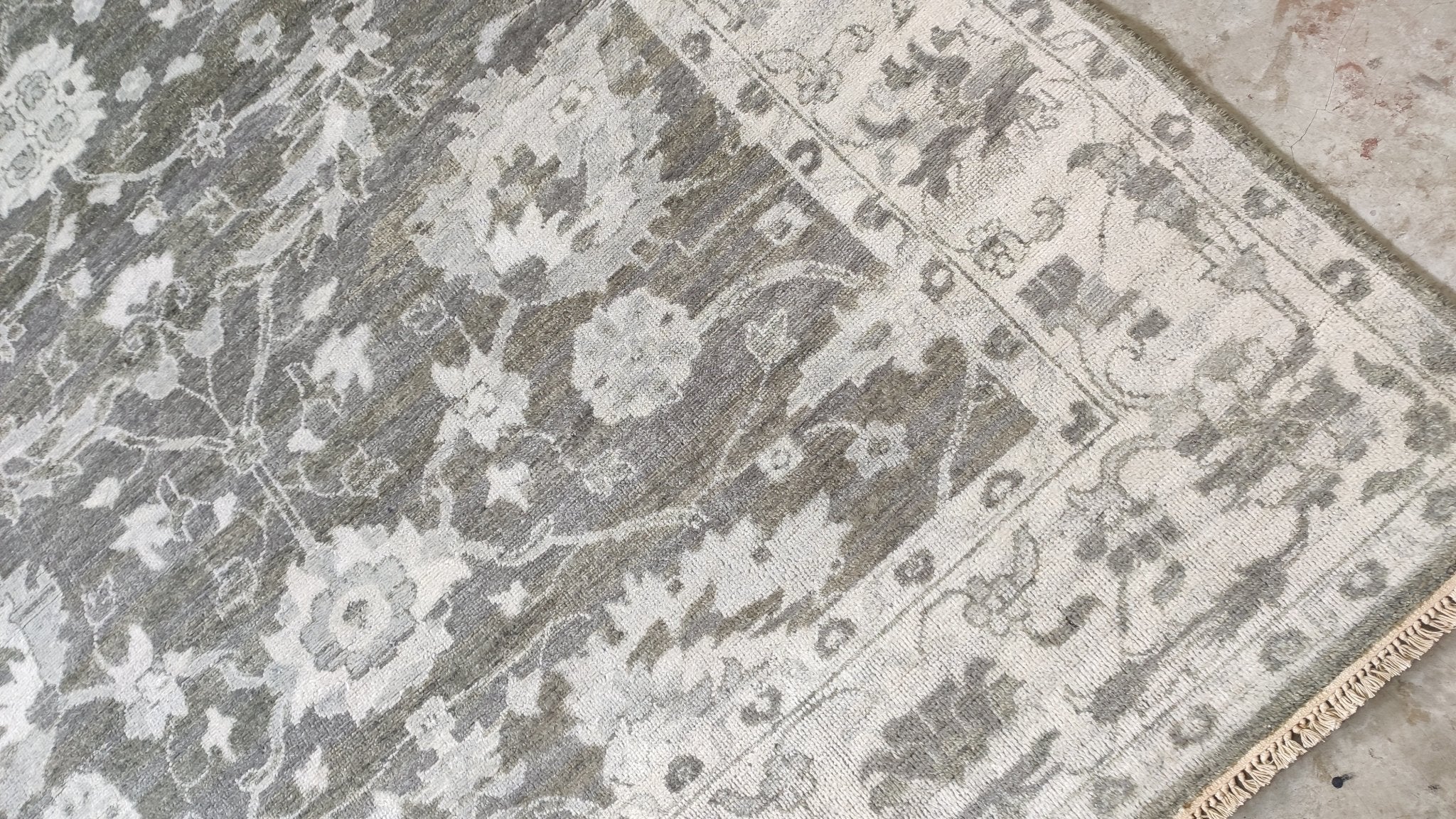 Dorsiere 6x9 Dark Grey Hand-Knotted Oushak Rug | Banana Manor Rug Company