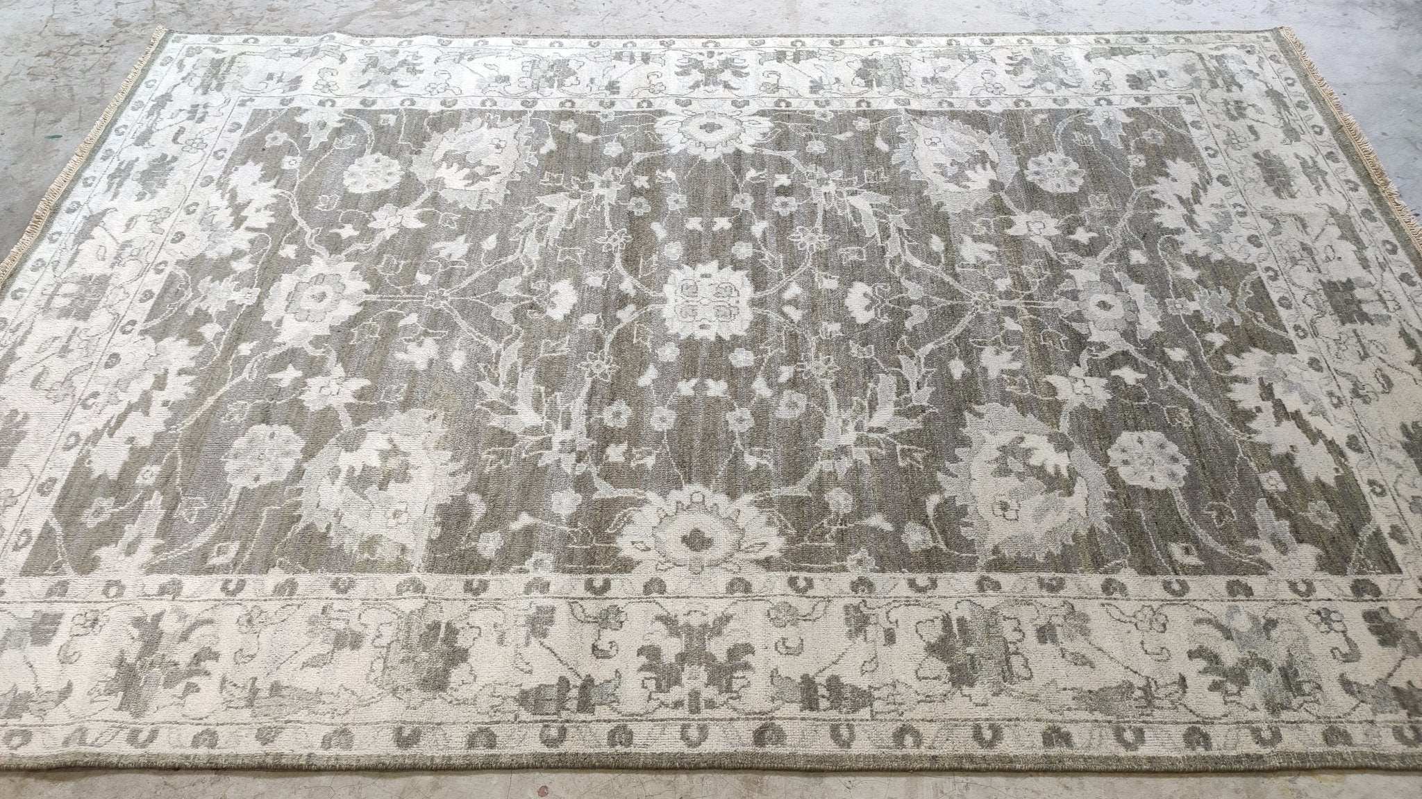 Dorsiere 6x9 Dark Grey Hand-Knotted Oushak Rug | Banana Manor Rug Company