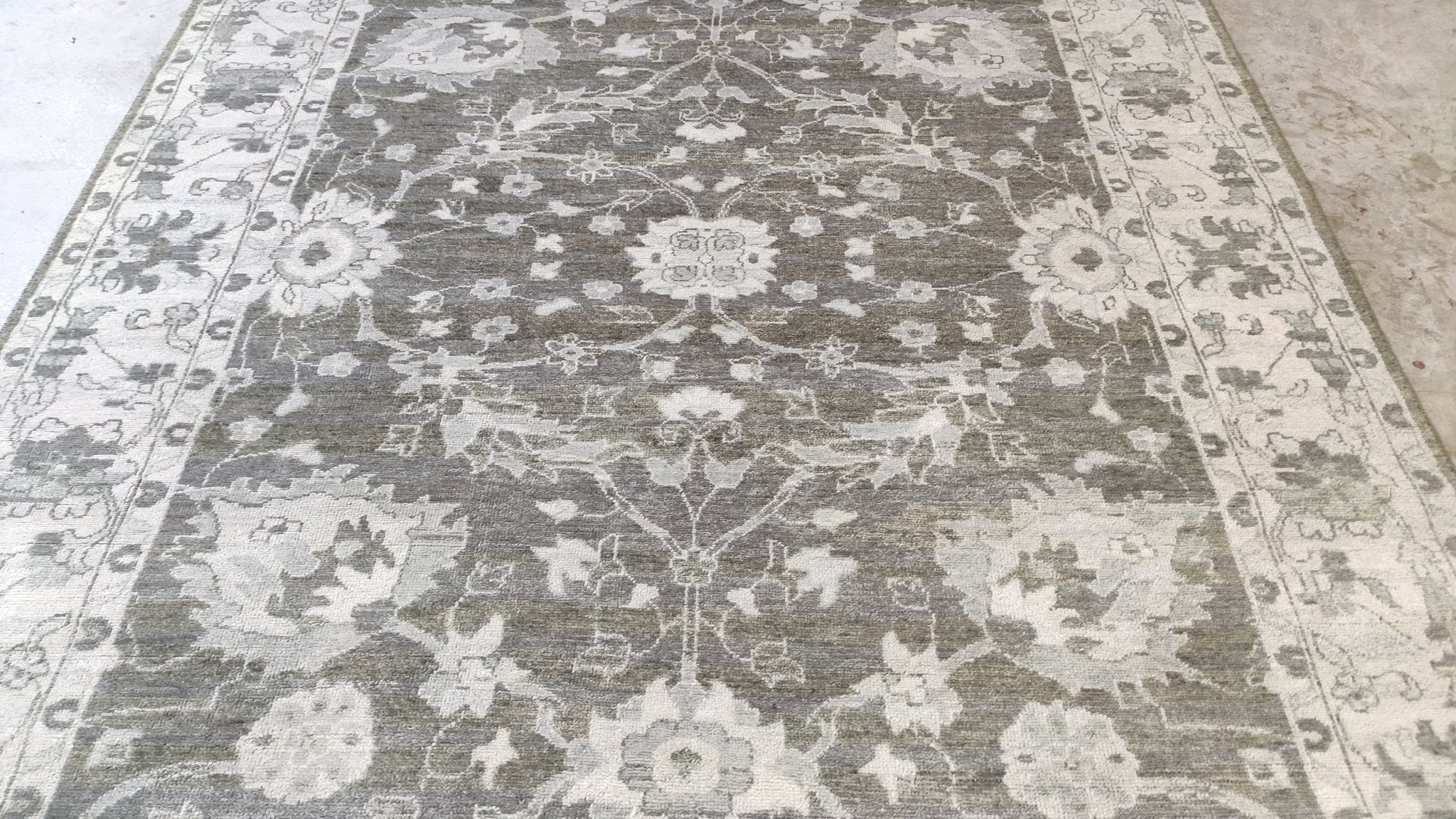 Dorsiere 6x9 Dark Grey Hand-Knotted Oushak Rug | Banana Manor Rug Company