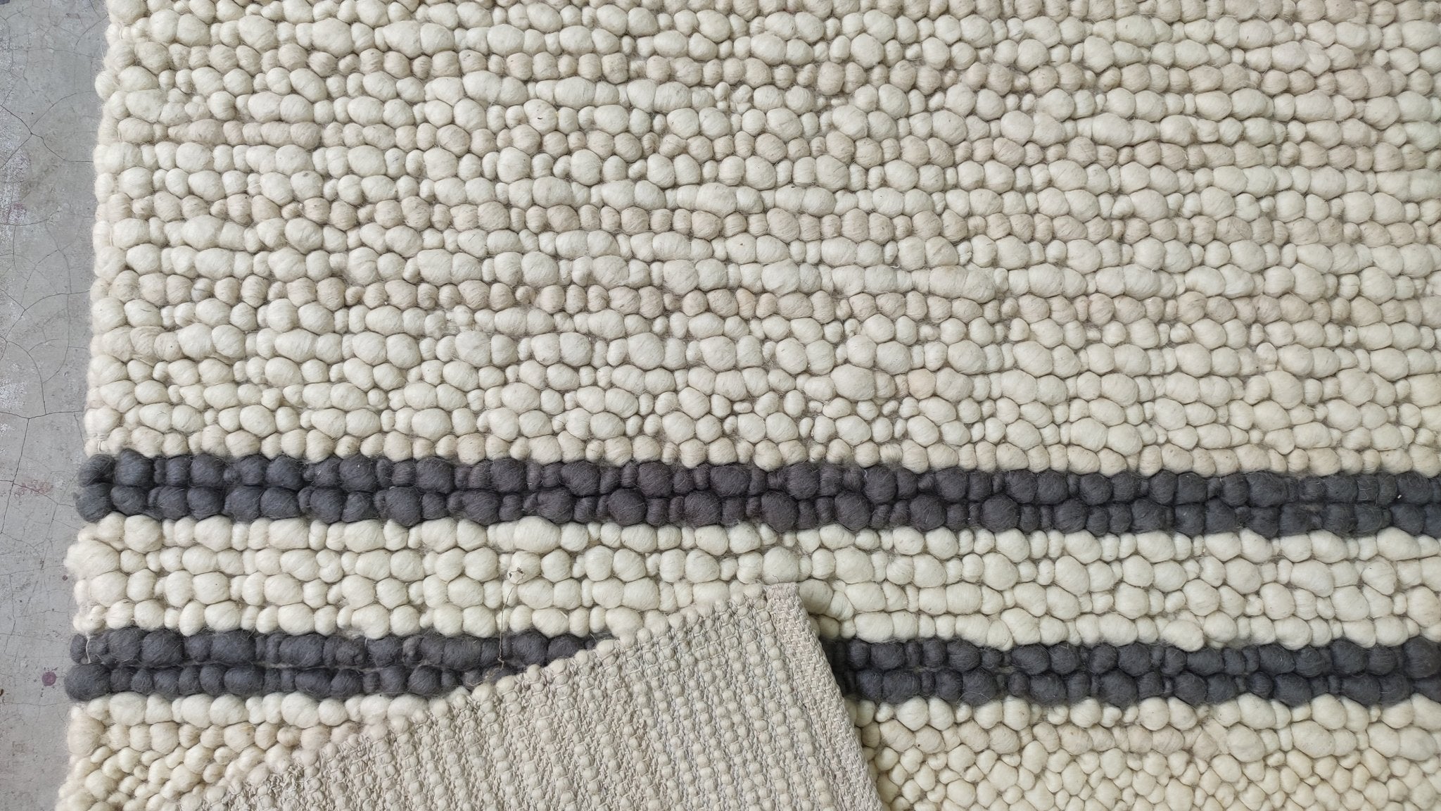 Edna Ivory and Grey Handwoven Rug 4.6x6.9 | Banana Manor Rug Company