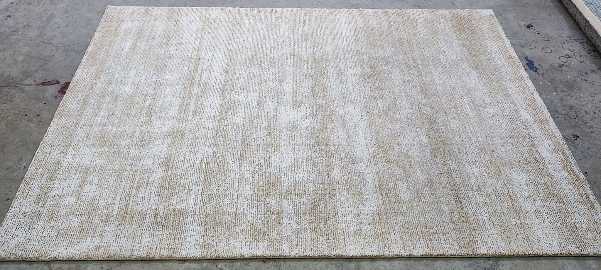 Edouard 4.6x6.6 Handwoven Blended Cut Pile Carpet | Banana Manor Rug Factory Outlet