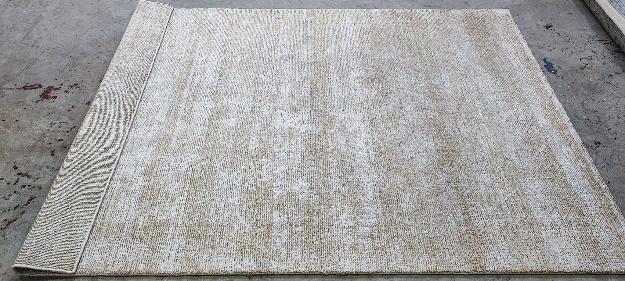 Edouard 4.6x6.6 Handwoven Blended Cut Pile Carpet | Banana Manor Rug Factory Outlet