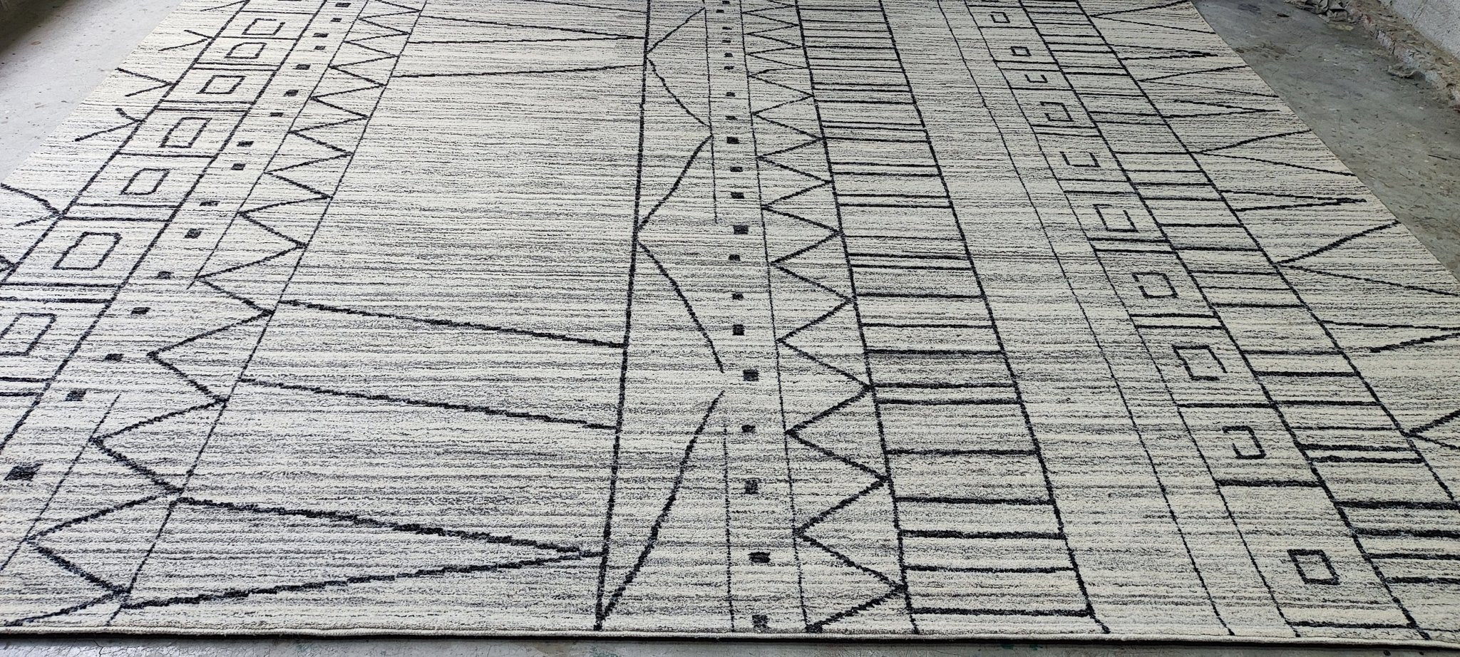 Eleanor Parker 12x15 Hand-Knotted Silver & Grey Modern | Banana Manor Rug Factory Outlet