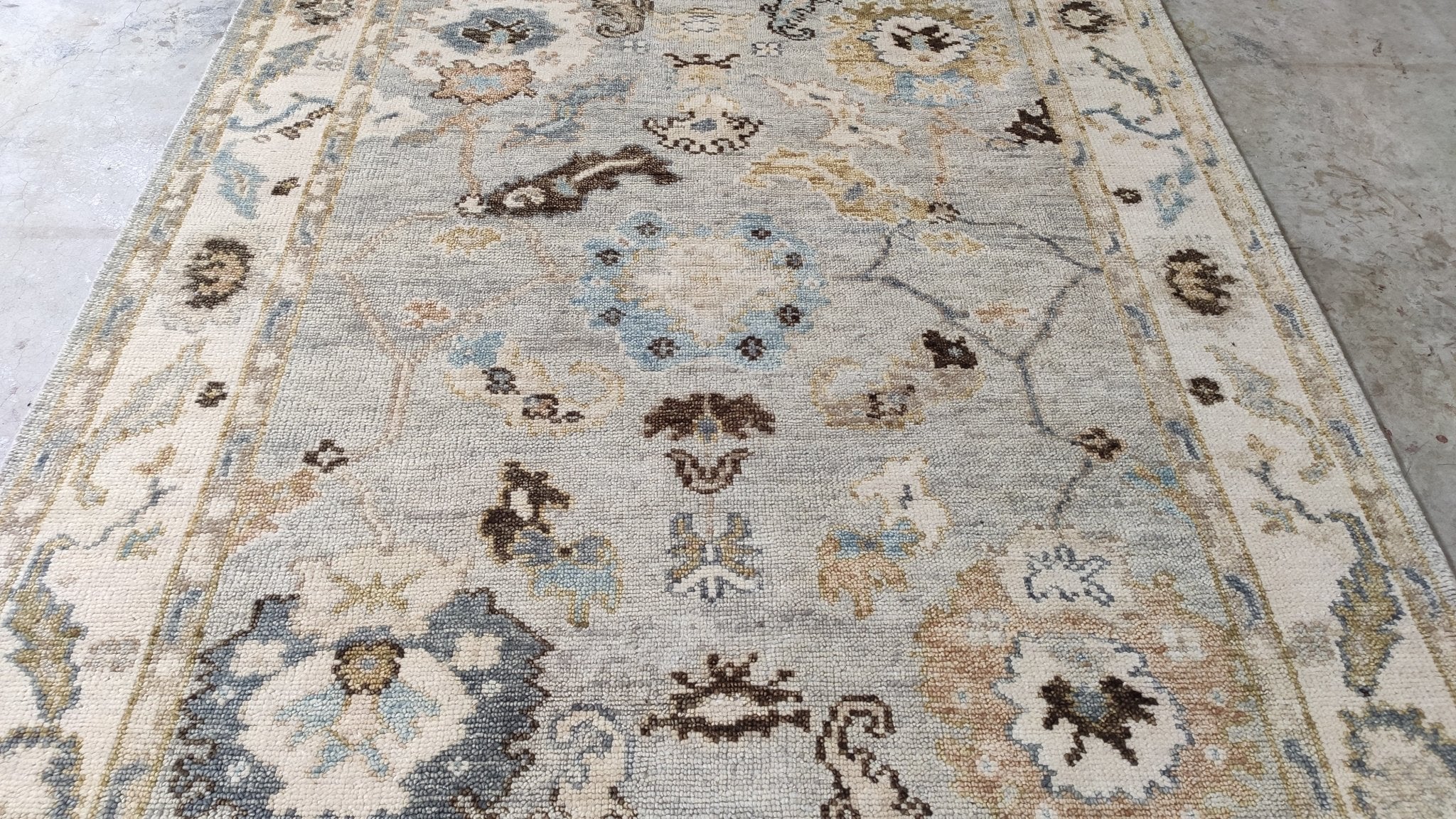 Emily Browning 6x9 Light Grey and Ivory Hand-Knotted Oushak Rug | Banana Manor Rug Company