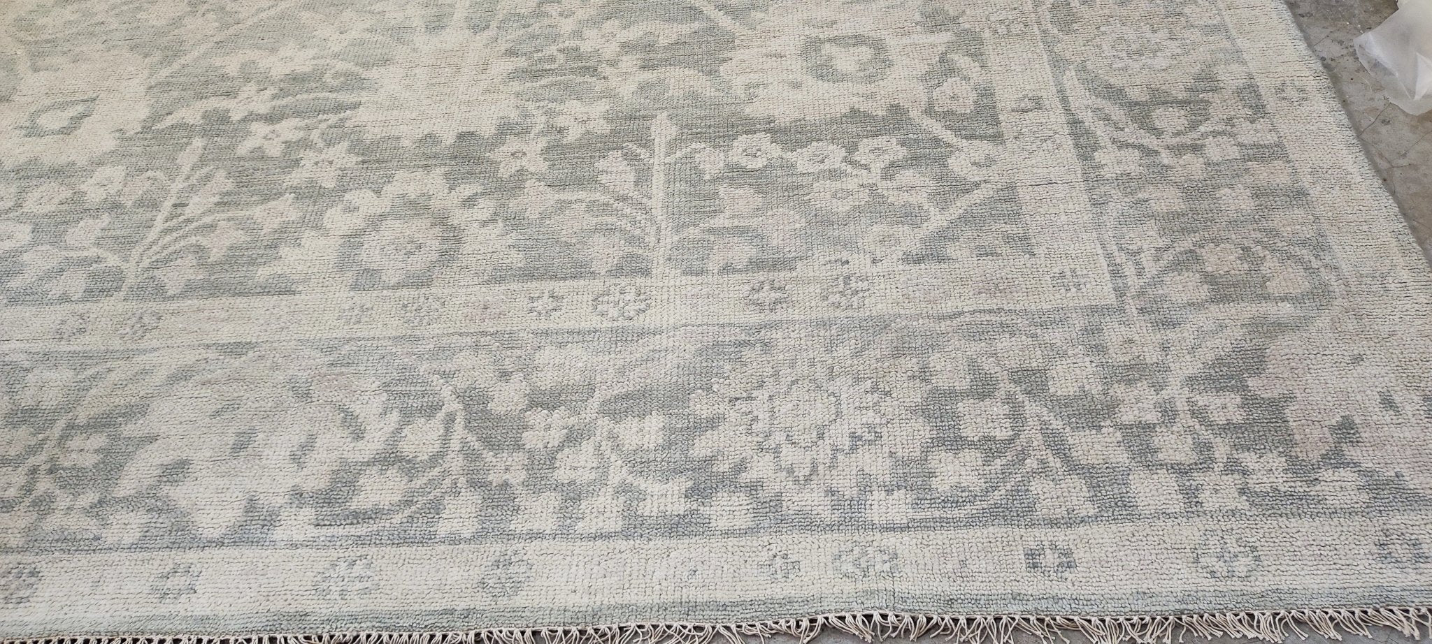 Emily Browning Hand-Knotted Oushak Rug Aqua and Silver 8x10.3 | Banana Manor Rug Company