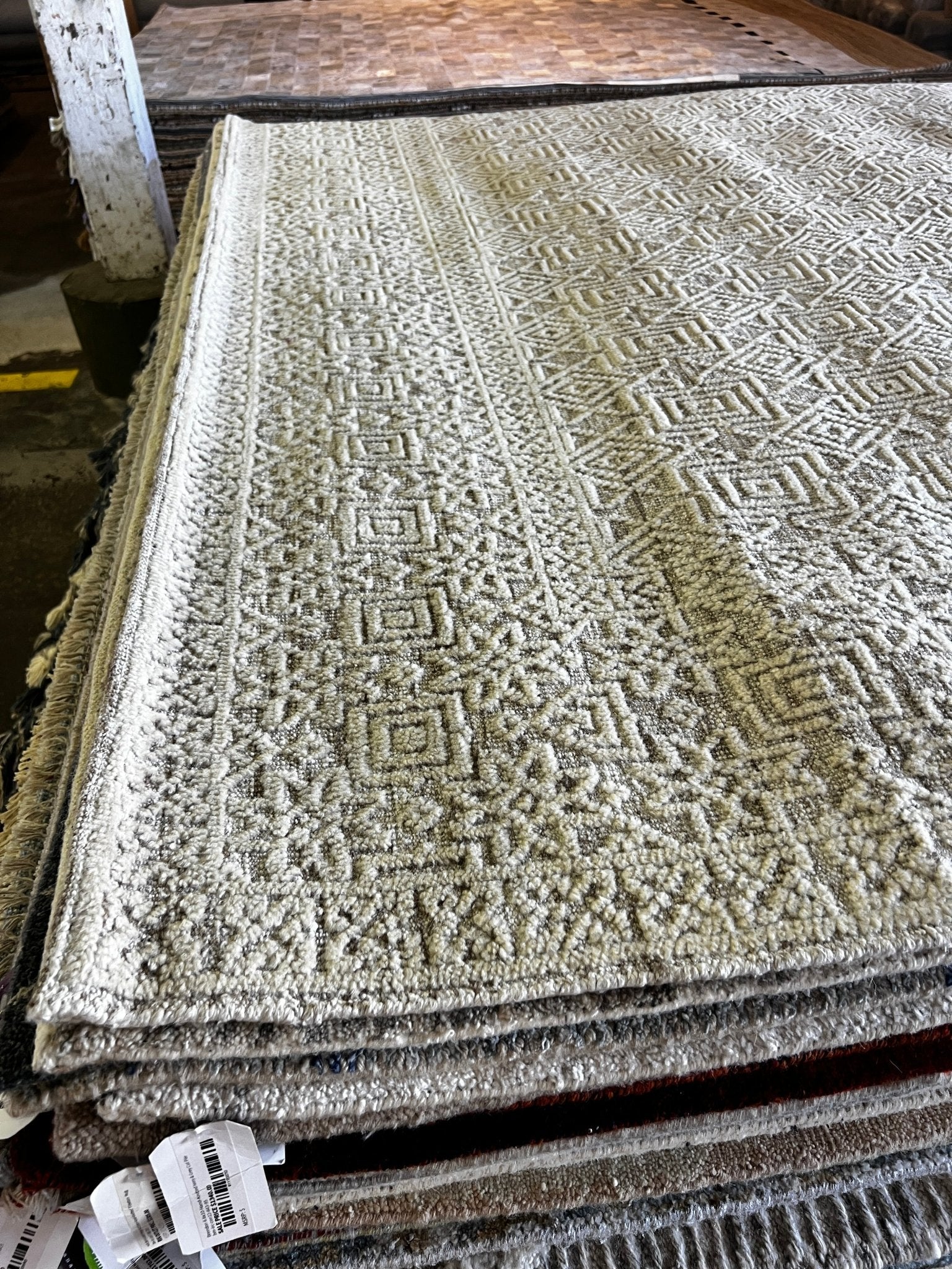 Erik 7.9x10 Hand-Knotted Ivory & Grey Cut Pile | Banana Manor Rug Factory Outlet