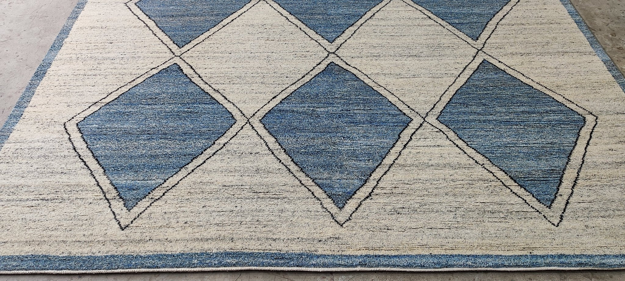 Erik 8x10 Hand-Knotted Beige & Blue Pile | Banana Manor Rug Factory Outlet