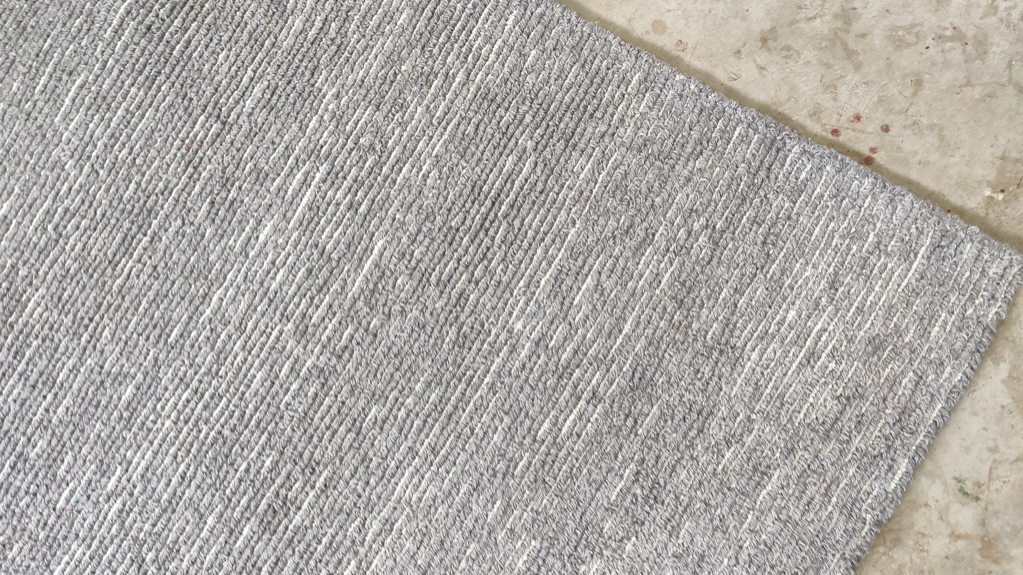 Evelina 8x10 Handwoven Grey Looped Rug | Banana Manor Rug Company