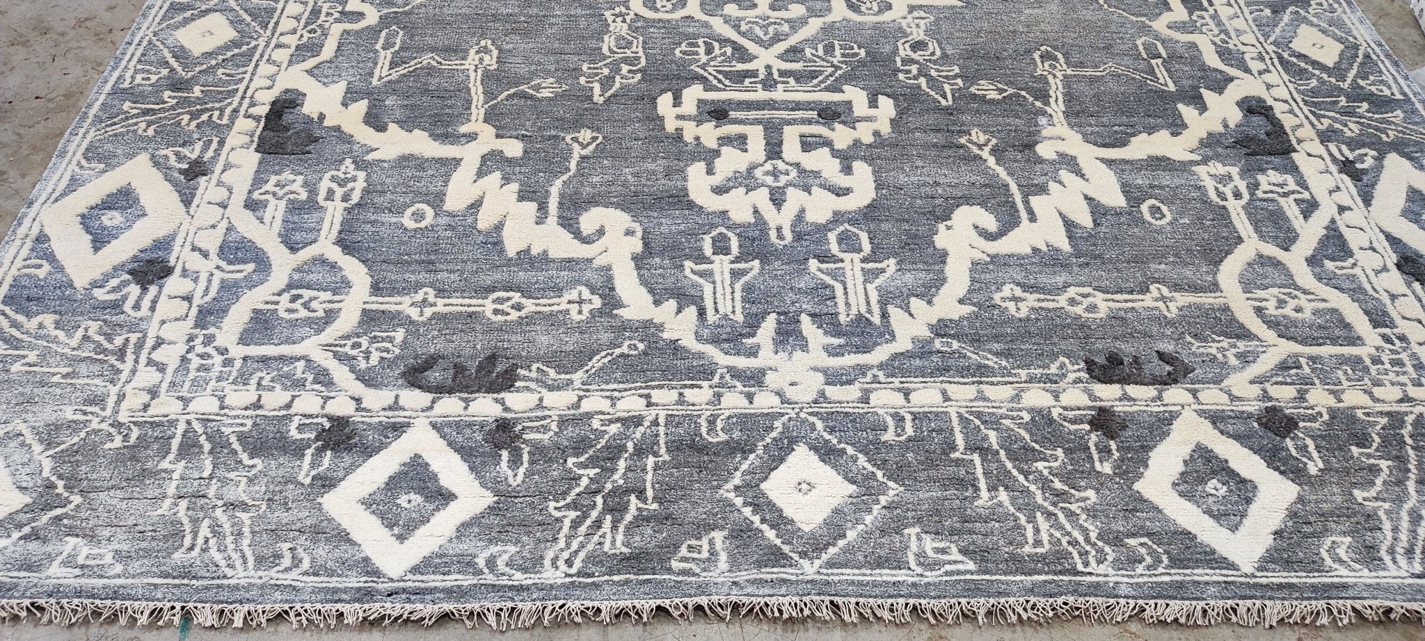 Fayard Nicholas Hand-Knotted Modern Rug Grey and Ivory High-Low 9x11.6 | Banana Manor Rug Company