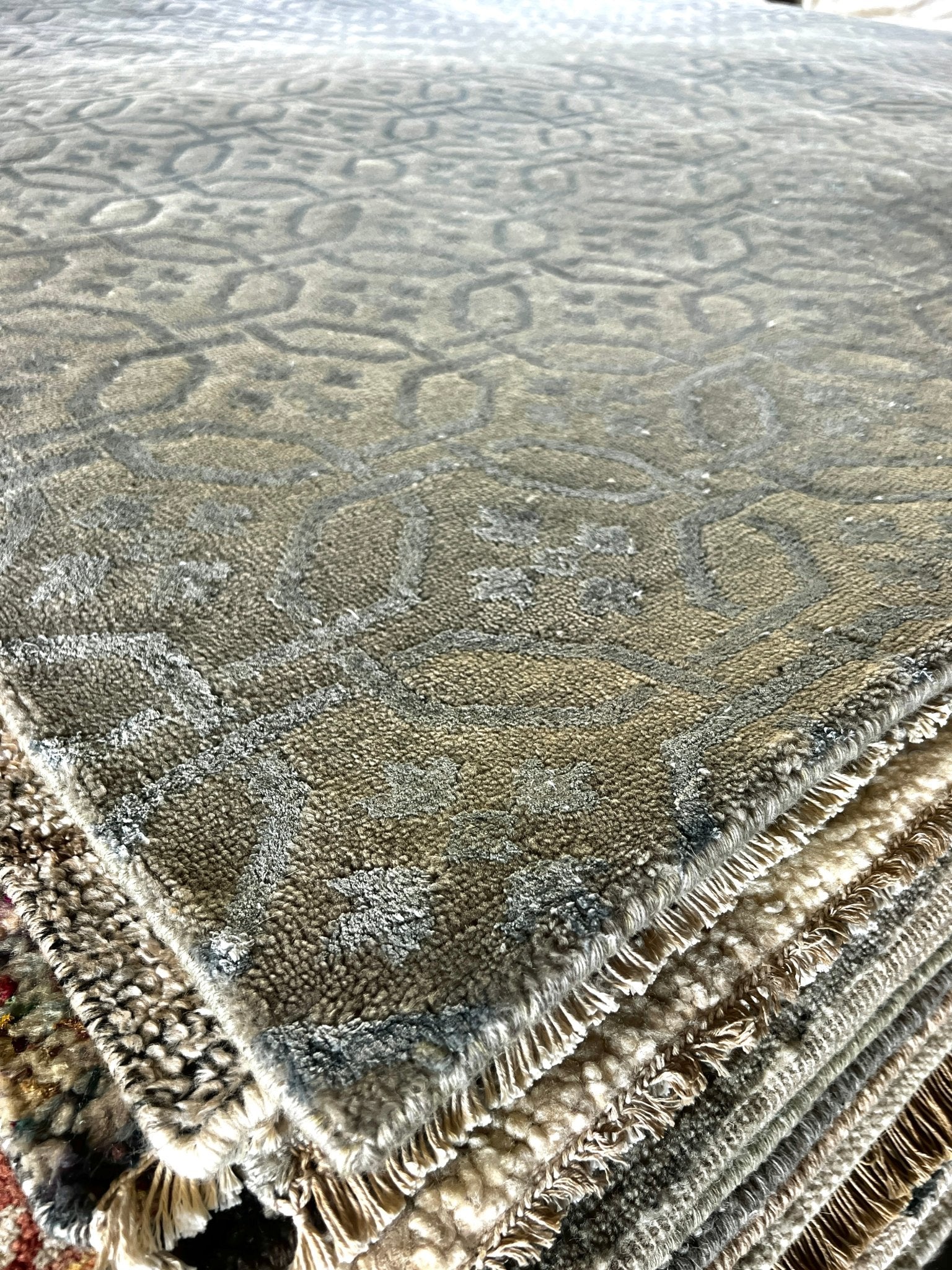 Felicity 7.9x10 Green and Grey Hand-Knotted Tibetan Rug | Banana Manor Rug Factory Outlet