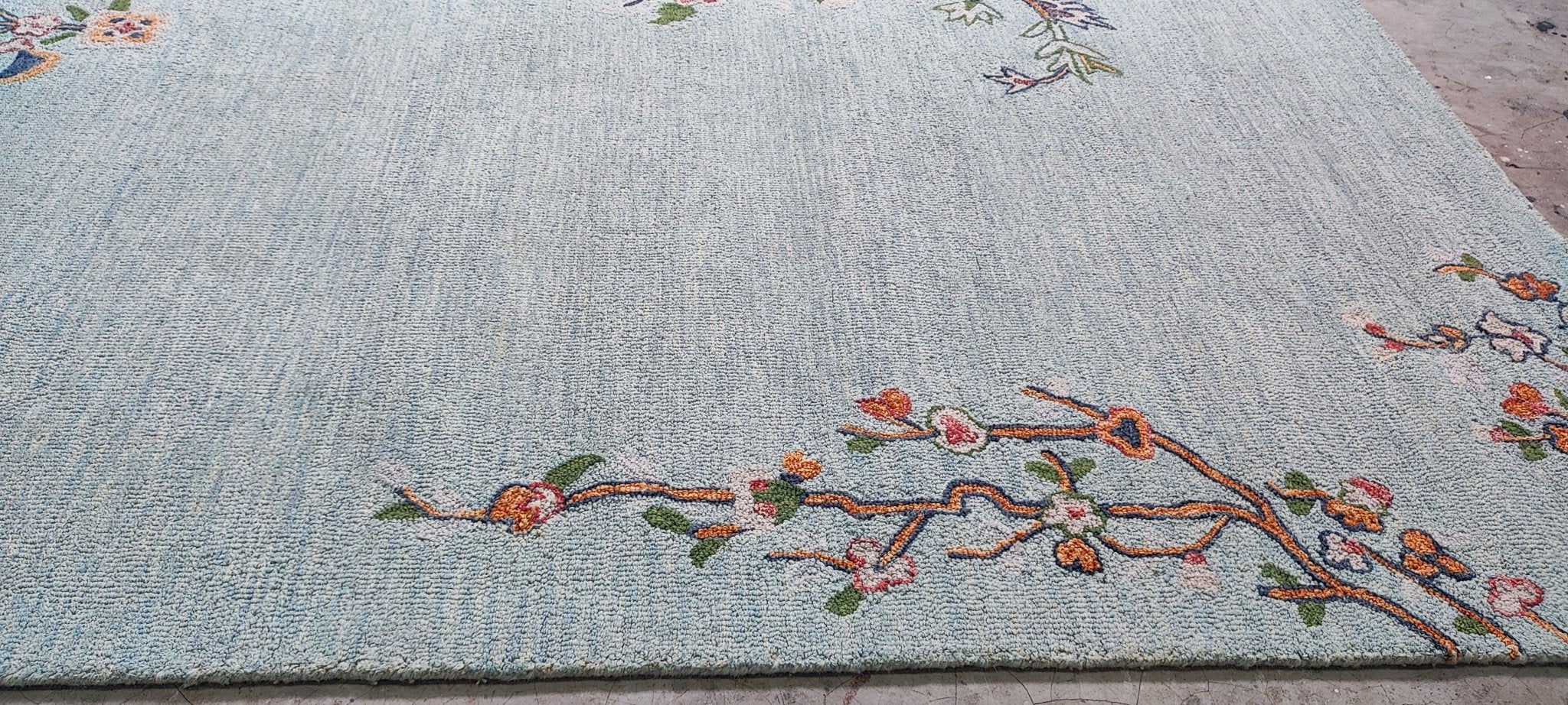 Felix Hanemann 5x8 Hand-Tufted Light Blue Floral | Banana Manor Rug Factory Outlet