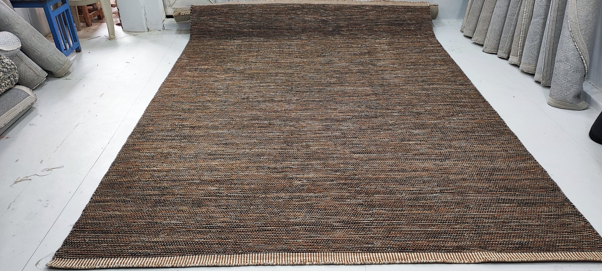 Fools of Misrule Handwoven Brown Textured Durrie (Multiple Sizes) | Banana Manor Rug Factory Outlet