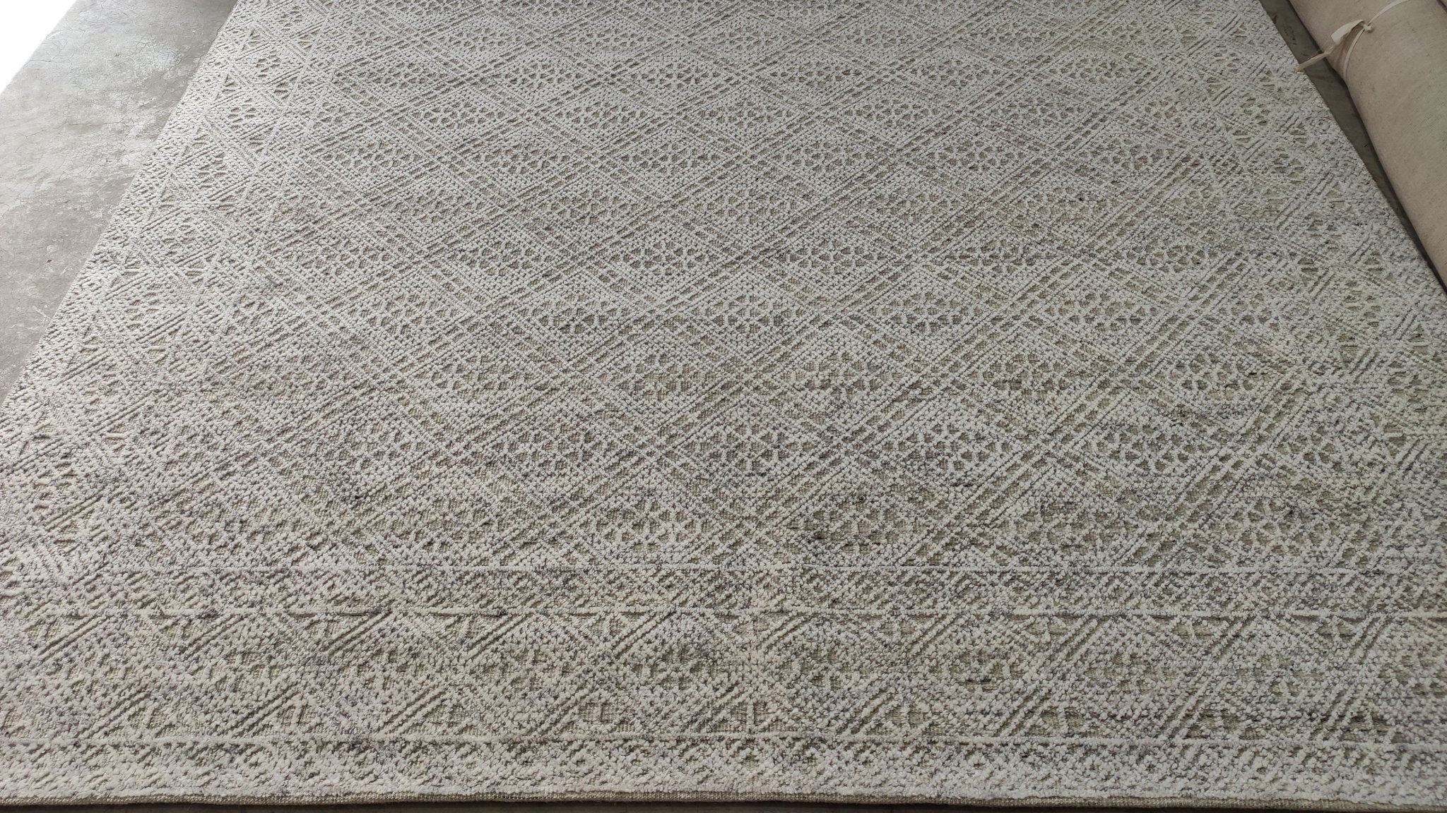 Francie 8x10 / 9x12 Natural and Ivory High-Low Hand-Knotted Rug | Banana Manor Rug Company
