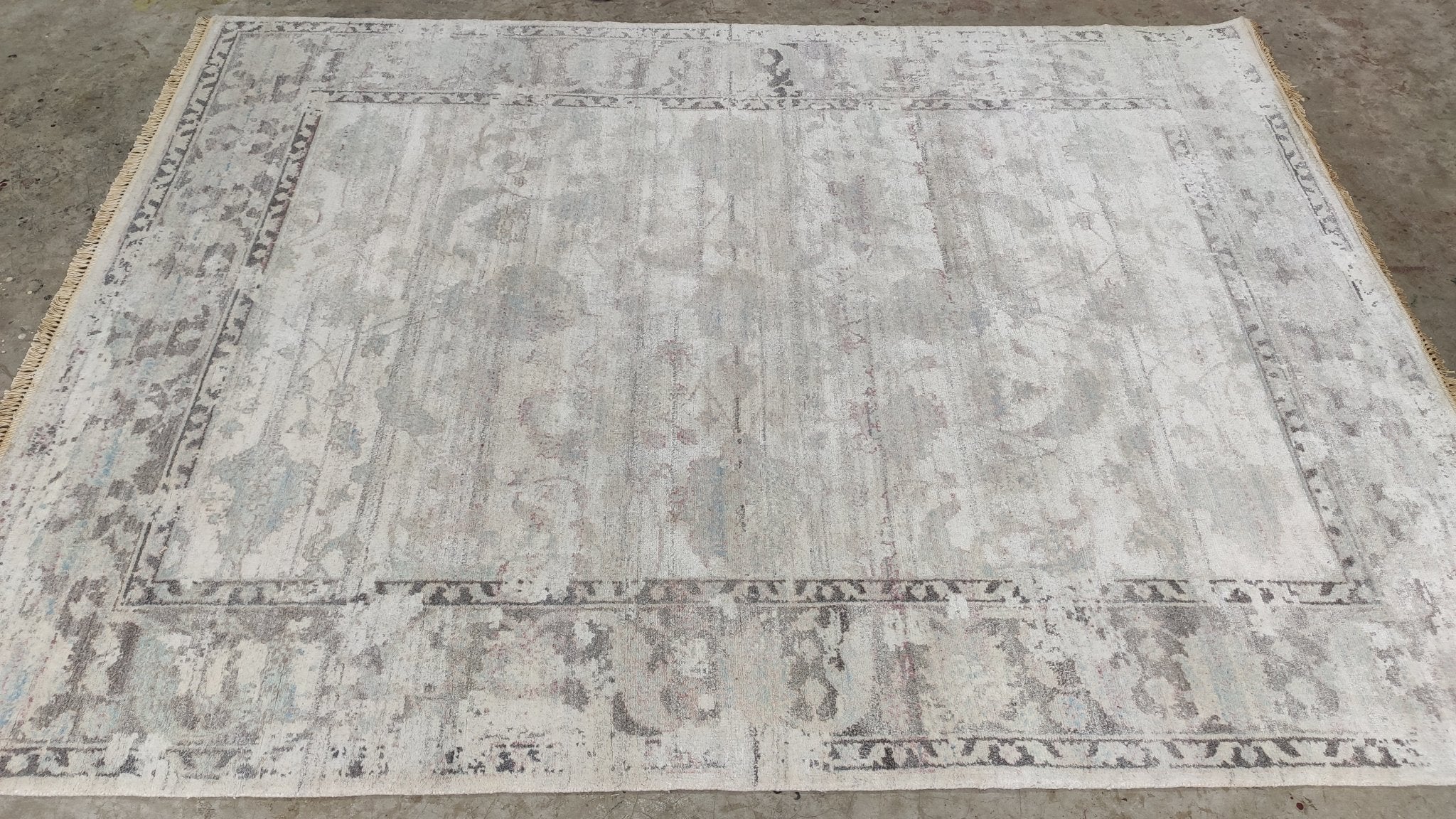 Francoise 5.6x7.6 Silver and Brown Hand-Knotted Rug | Banana Manor Rug Company