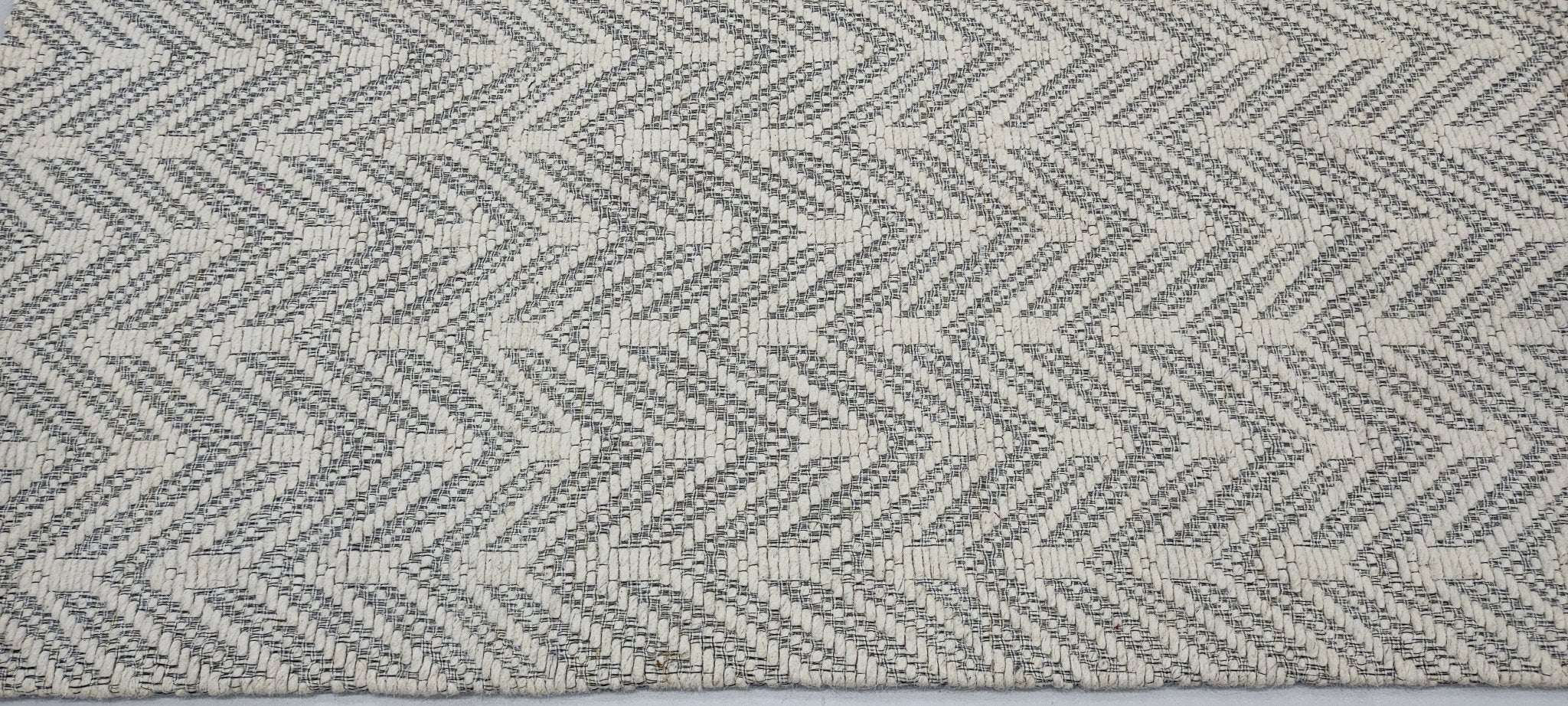 Fred 3x5 Handwoven Ivory & Grey Jacquard Durrie | Banana Manor Rug Factory Outlet