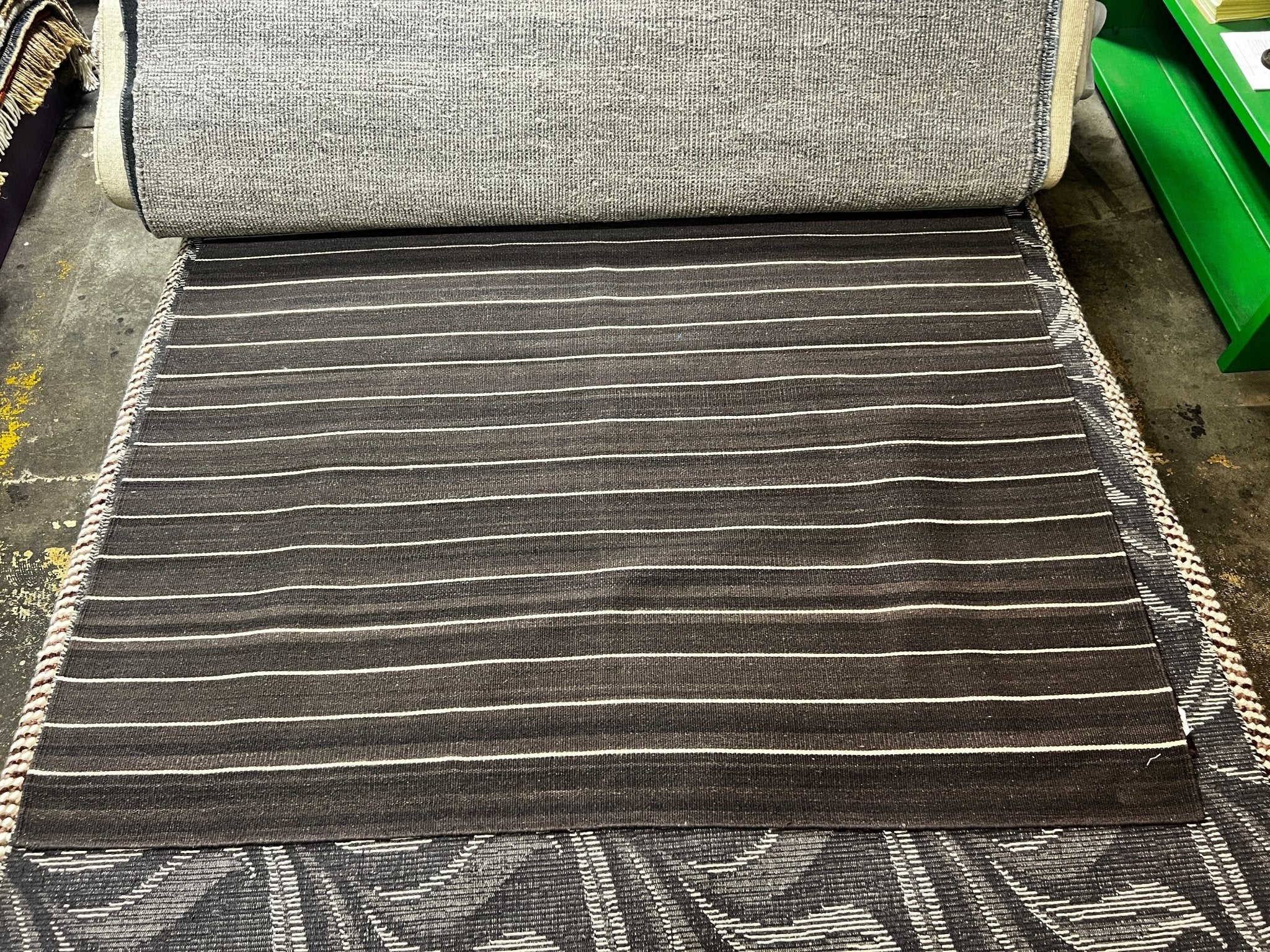 Freddie the Frog Modern Gray Striped Handwoven Durrie Rug (Various Sizes) | Banana Manor Rug Factory Outlet