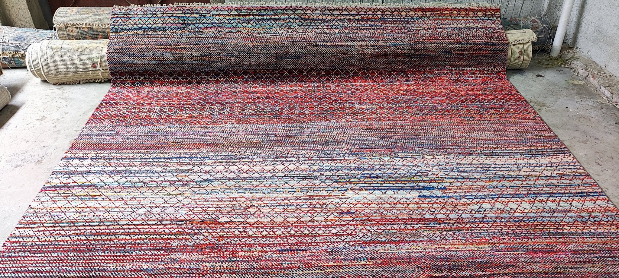 Garko 8x10.3 Hand-Knotted Red Mix Modern | Banana Manor Rug Factory Outlet